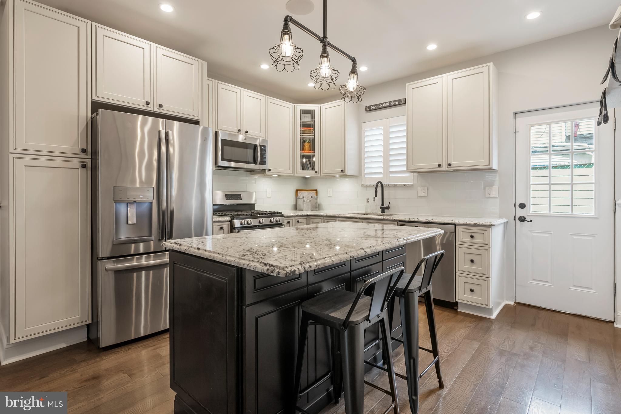 POINT BREEZE - Residential