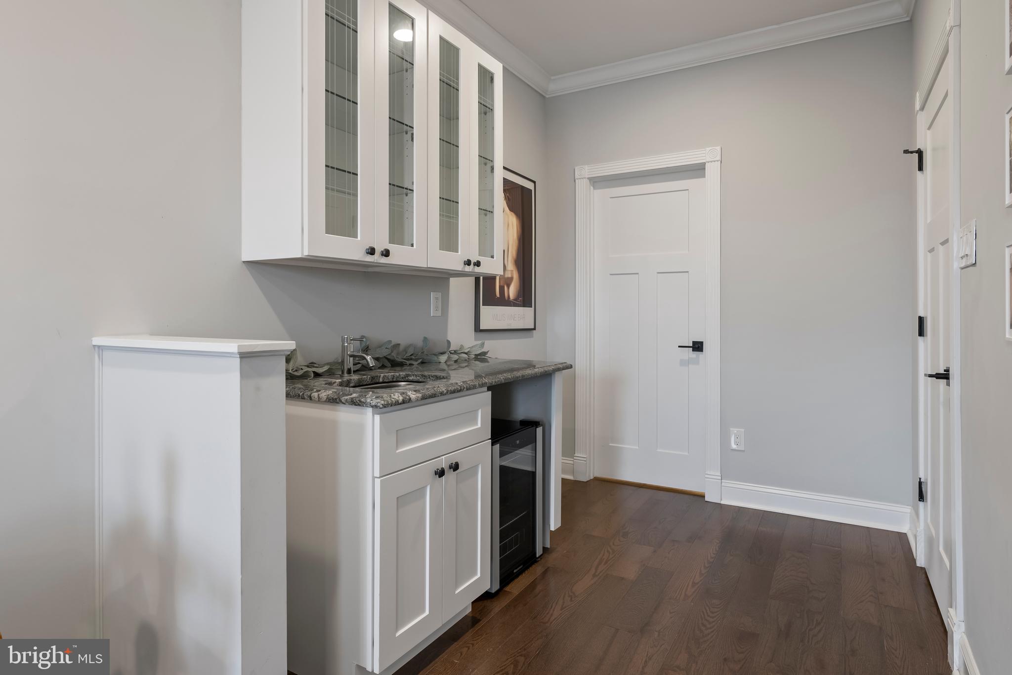 POINT BREEZE - Residential