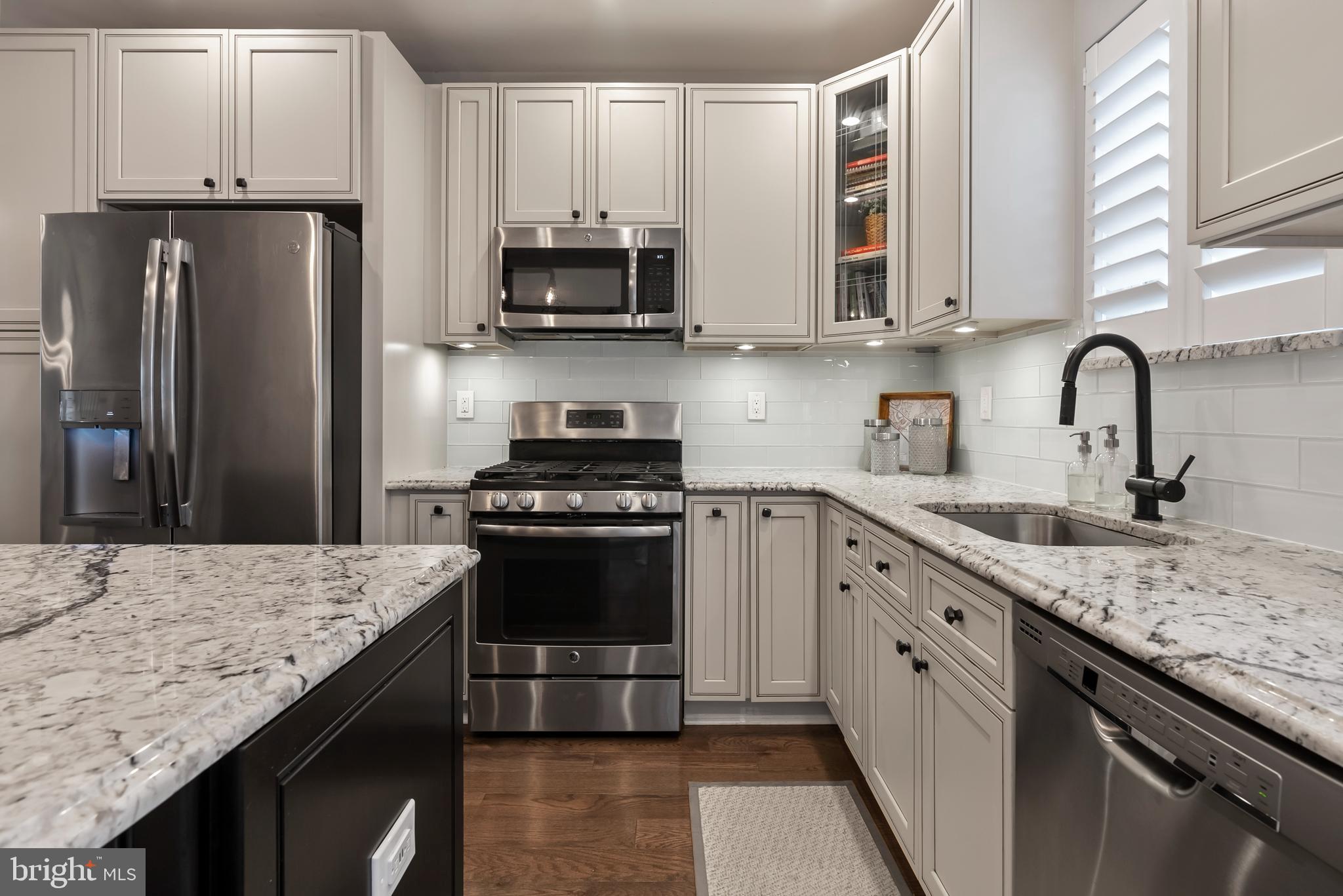 POINT BREEZE - Residential