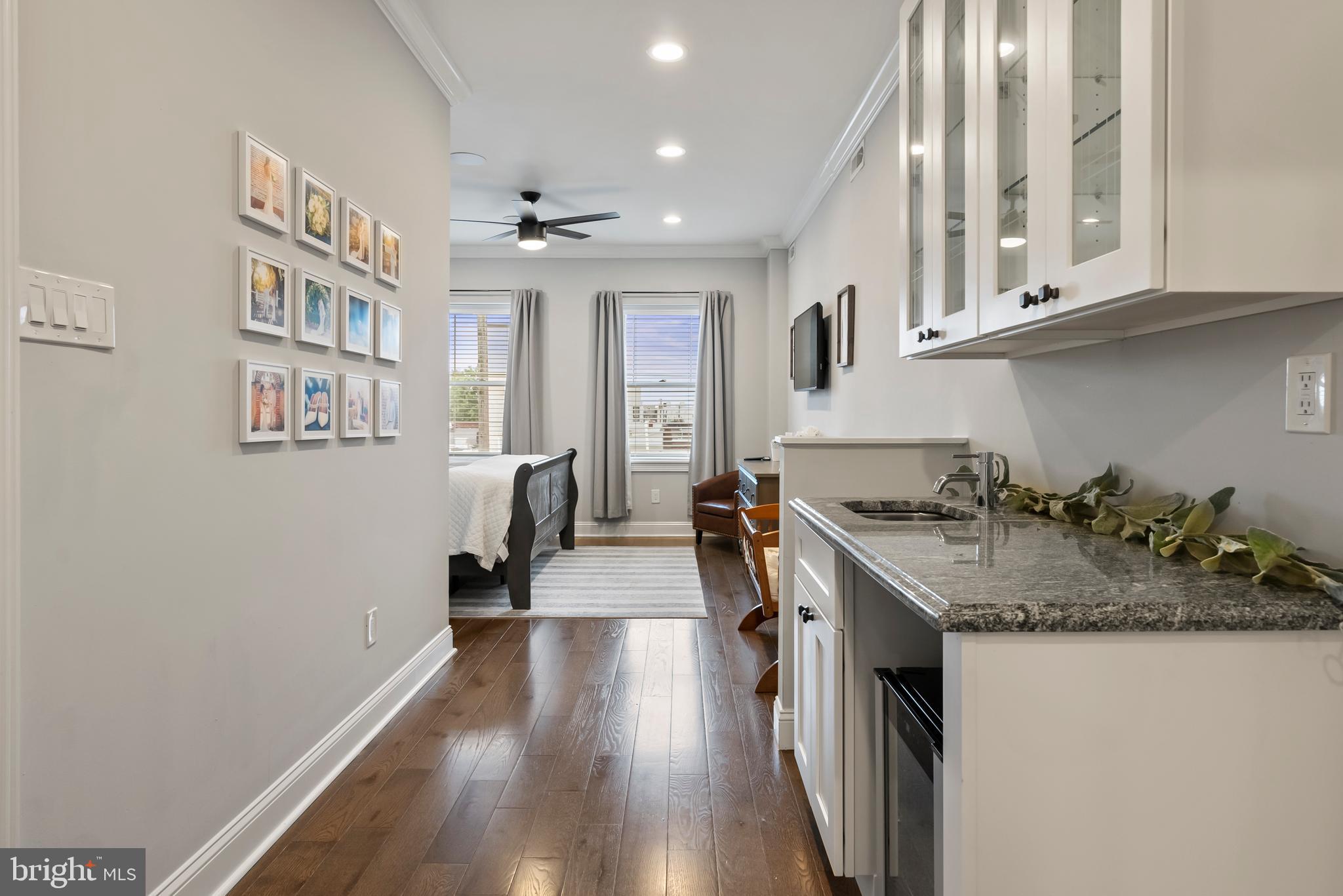 POINT BREEZE - Residential