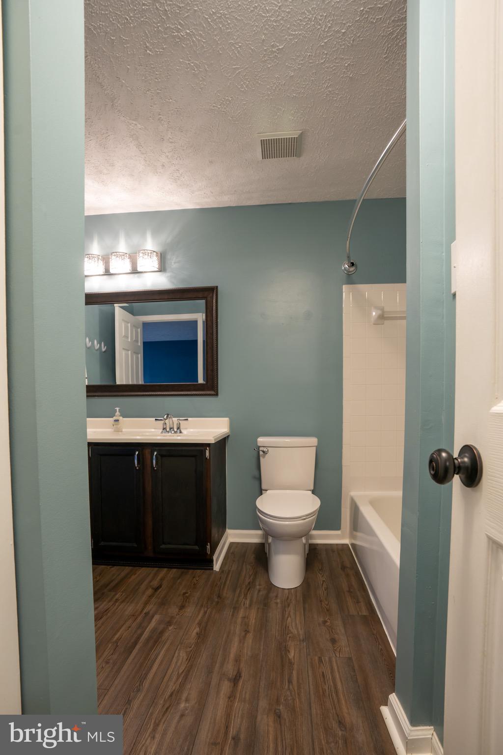 RIVERSIDE - Residential