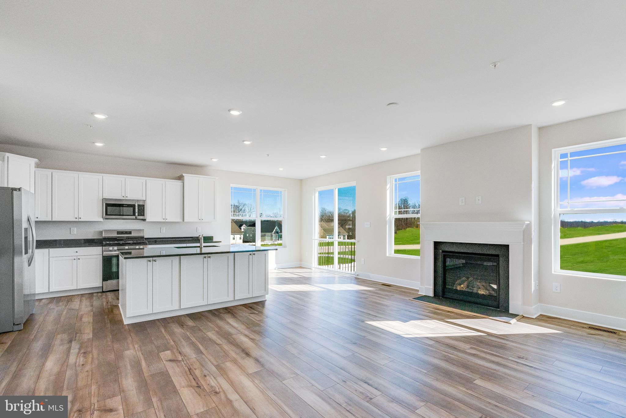 ST. CHARLES - Residential