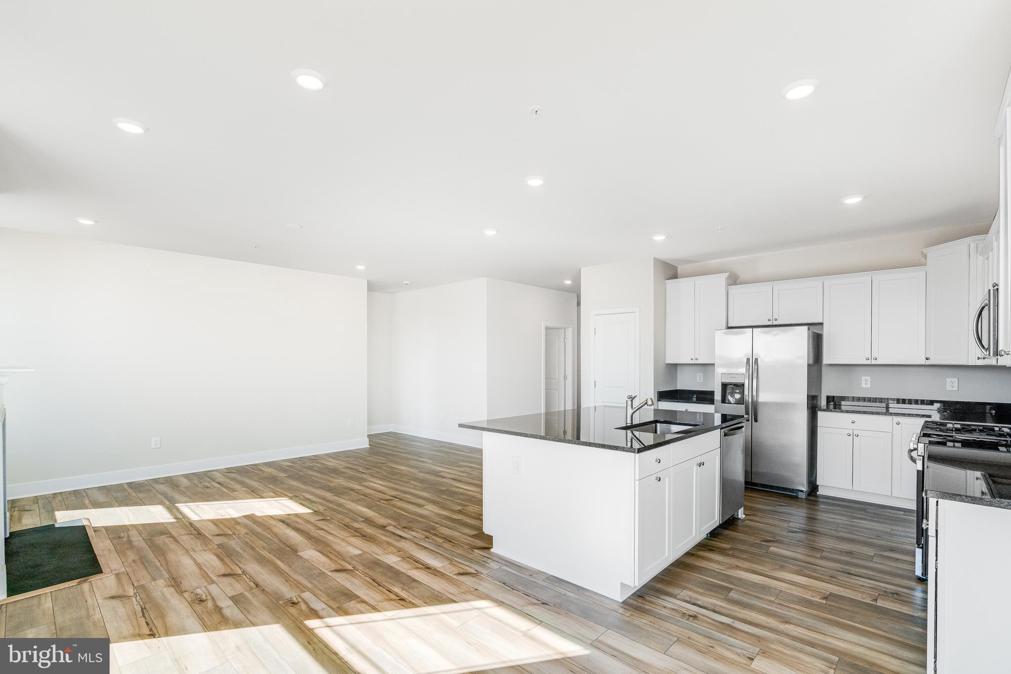 ST. CHARLES - Residential