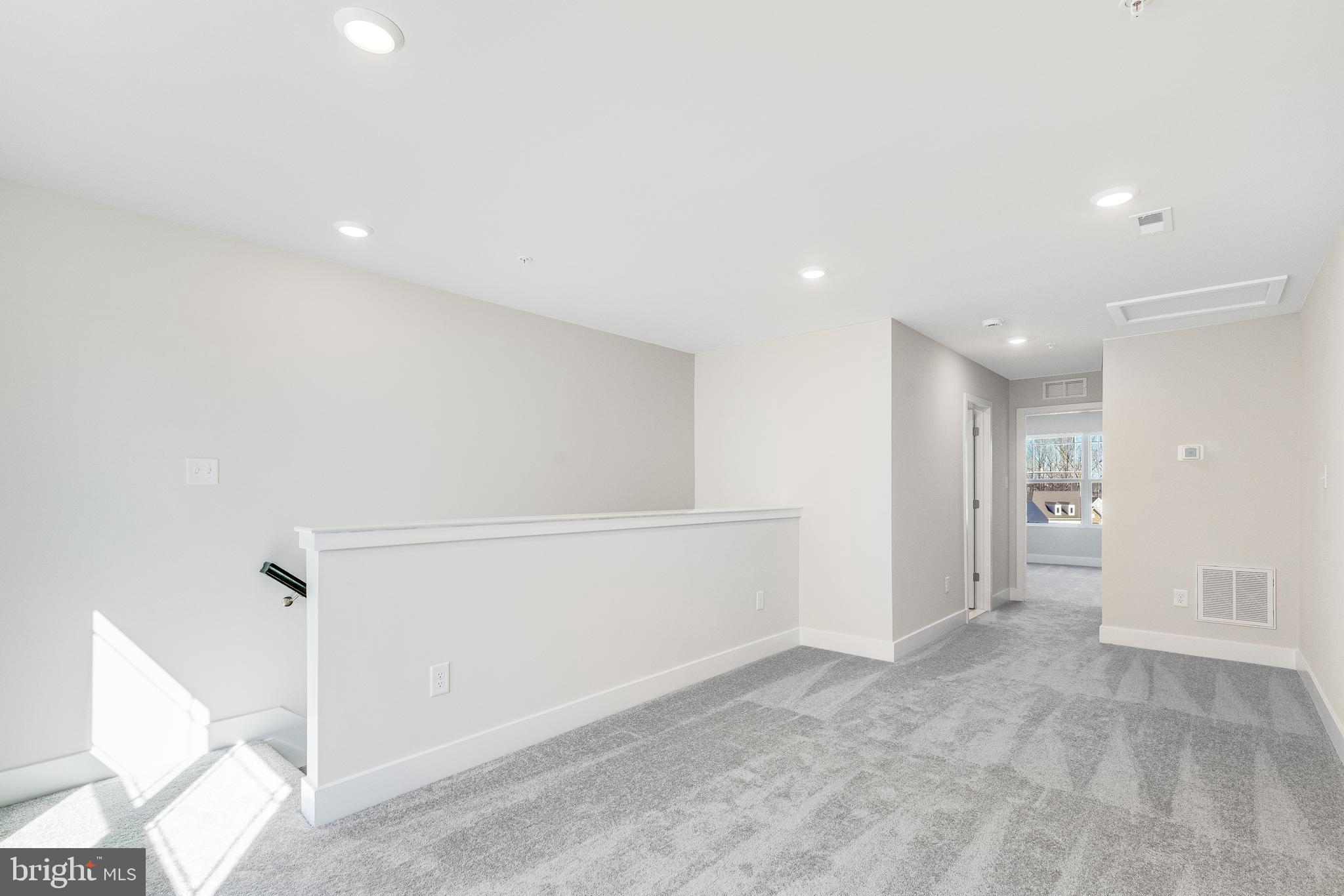 ST. CHARLES - Residential