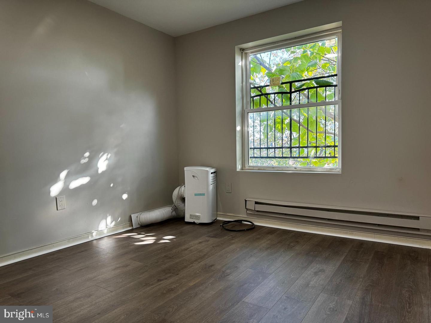 TEMPLE UNIVERSITY - Residential Lease