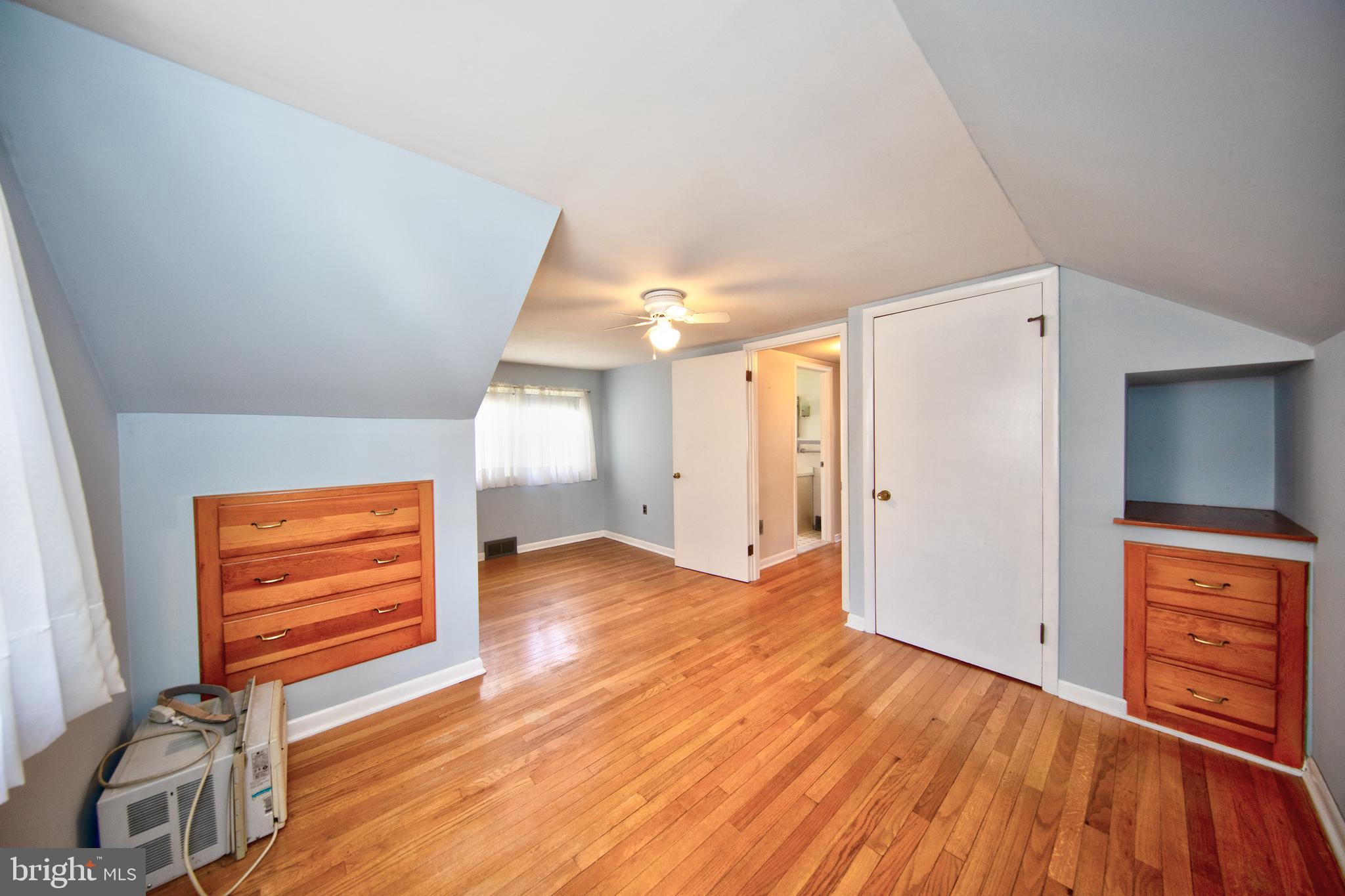 ST JAMES TERRACE - Residential