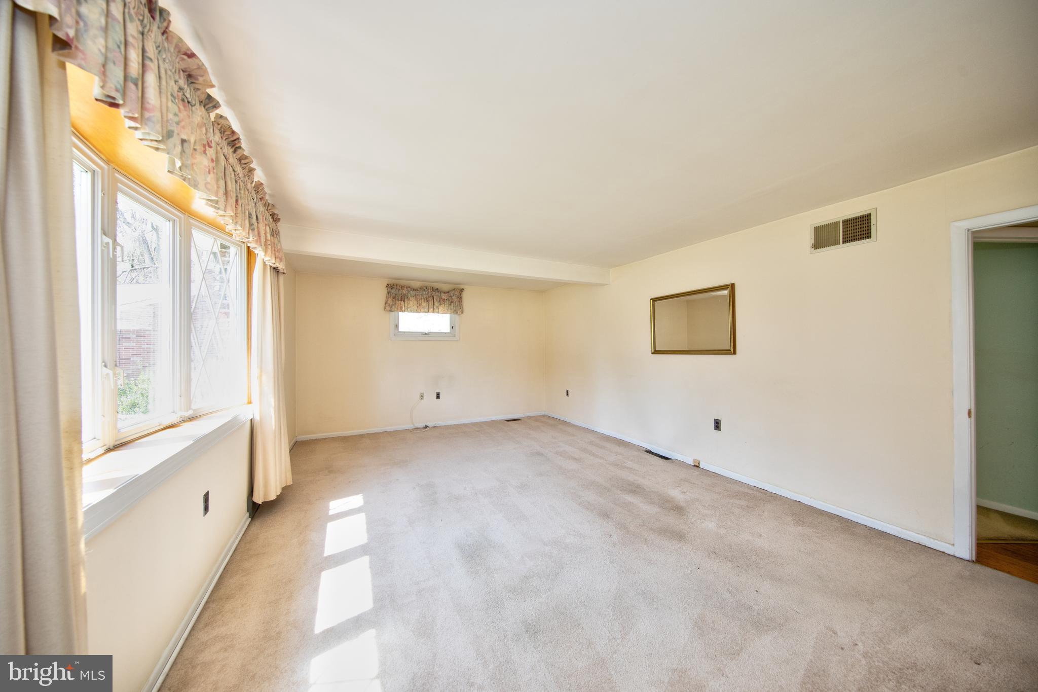 ST JAMES TERRACE - Residential