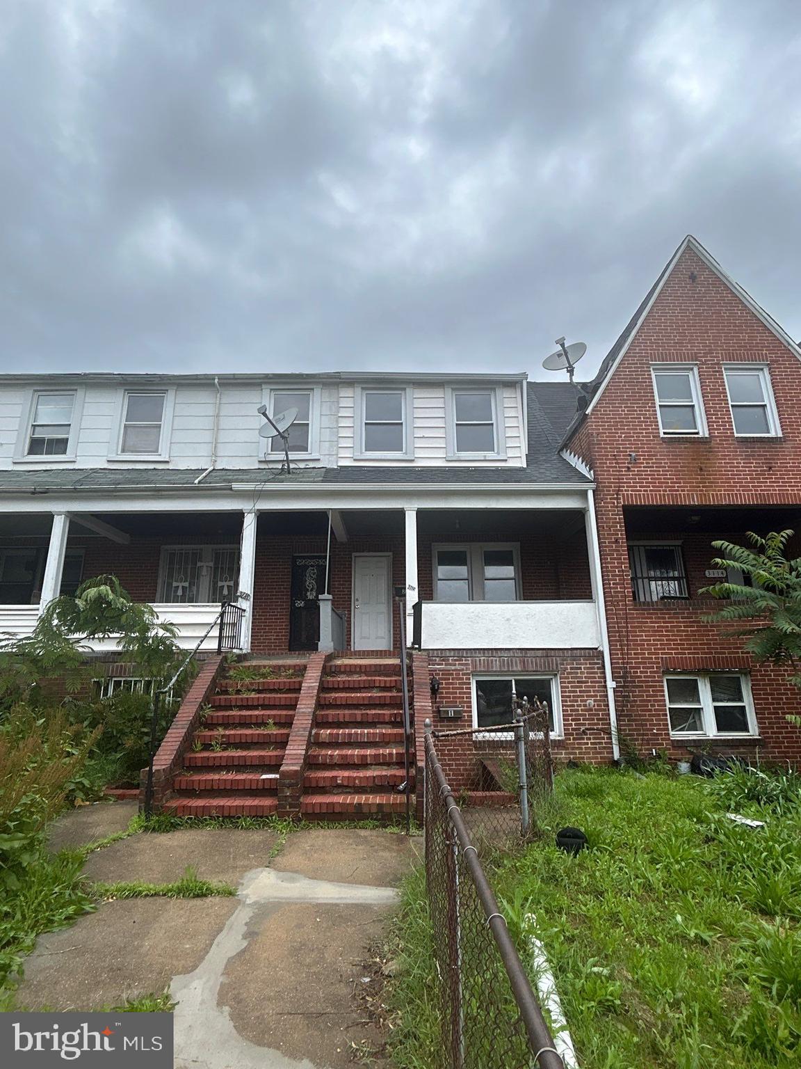 AMAZING Investment opportunity! Separately metered 2 unit property has active lead cert and rental license! Unit 1 = 1 bed 1 bath and Unit 2 is 2 bed 1 bath and is 2 floors! AS IS sale. Schedule your tour today!