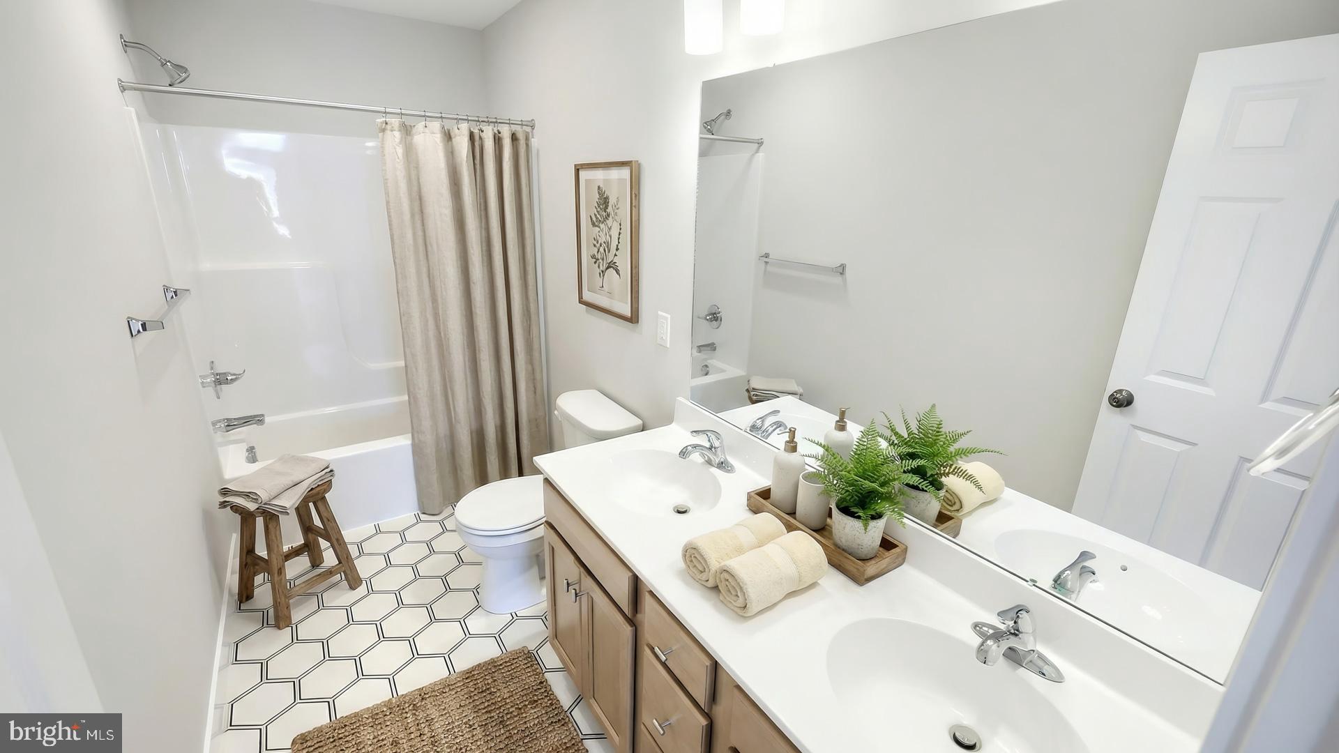 CORNWALL JUNCTION - Residential