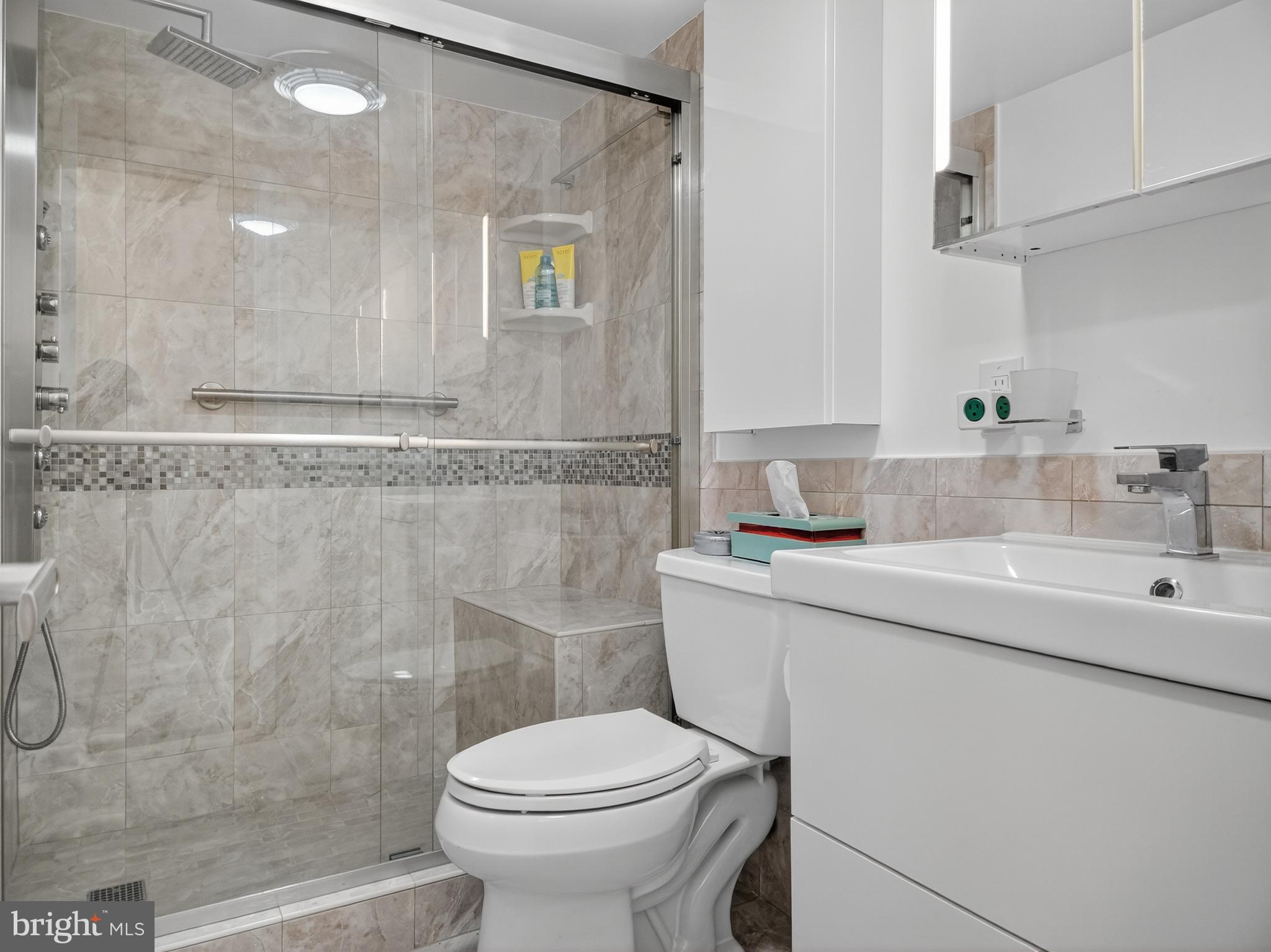 CHEVY CHASE - Residential