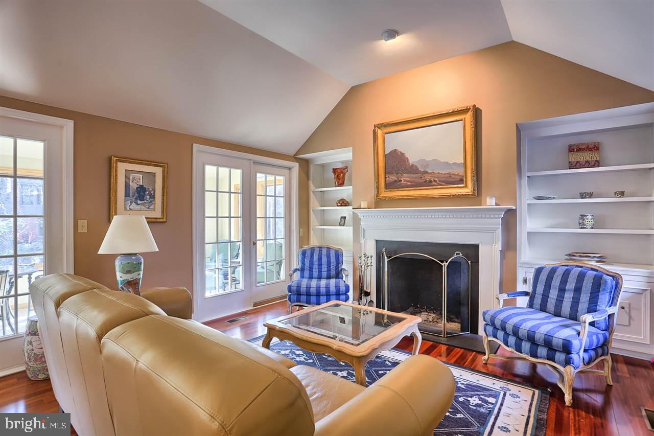 OAKMONT - Residential