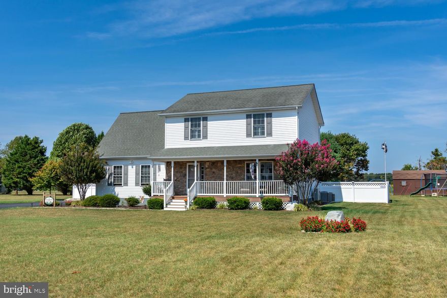 Impressive & Immaculate - 4 spacious bedrooms, 2.5 baths, open kitchen & dining area, 4 season room overlooking beautiful resort style backyard with salt water pool, 2 car garage, nicely landscaped and paved driveway - home has been completely revamped with the last 2 years.....Must See