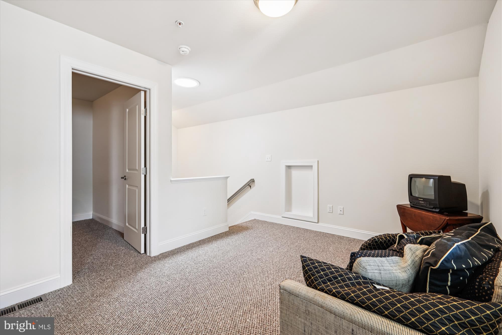 BAY BRIDGE COVE - Residential