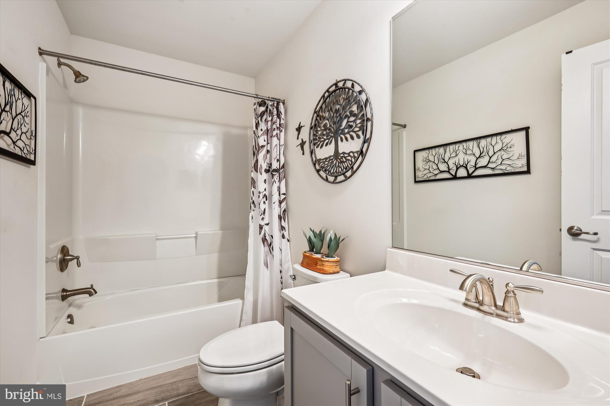 BAY BRIDGE COVE - Residential