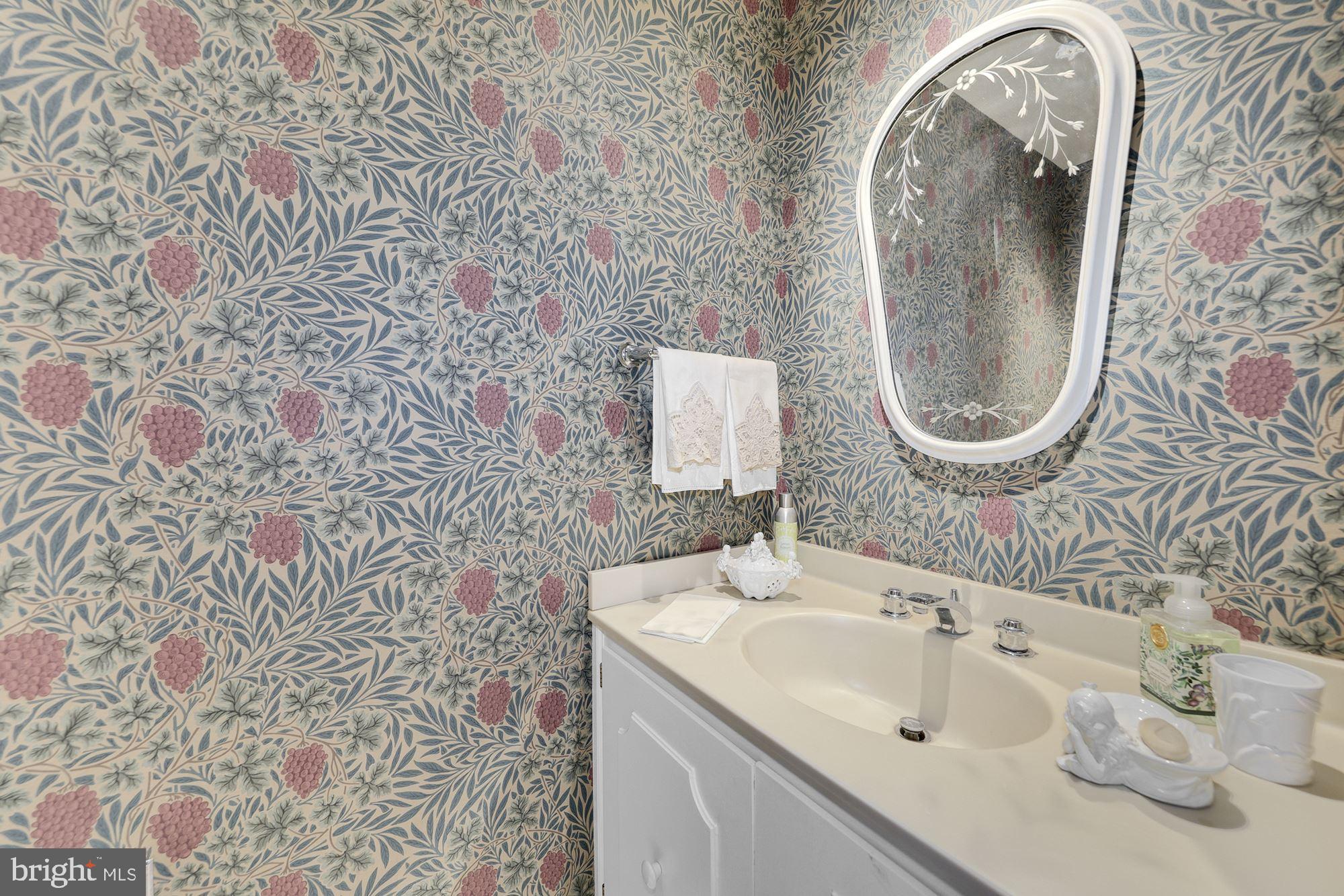 WESTMORELAND HILLS - Residential