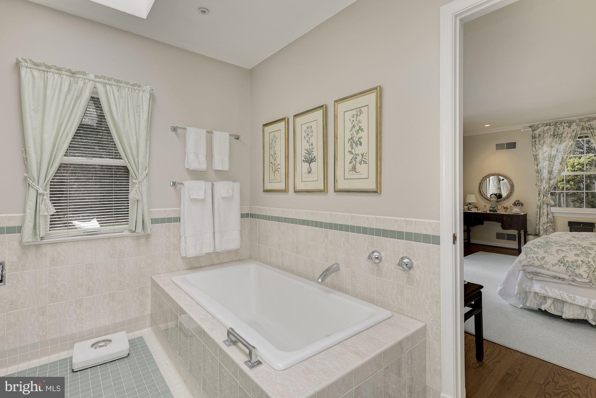 WESTMORELAND HILLS - Residential