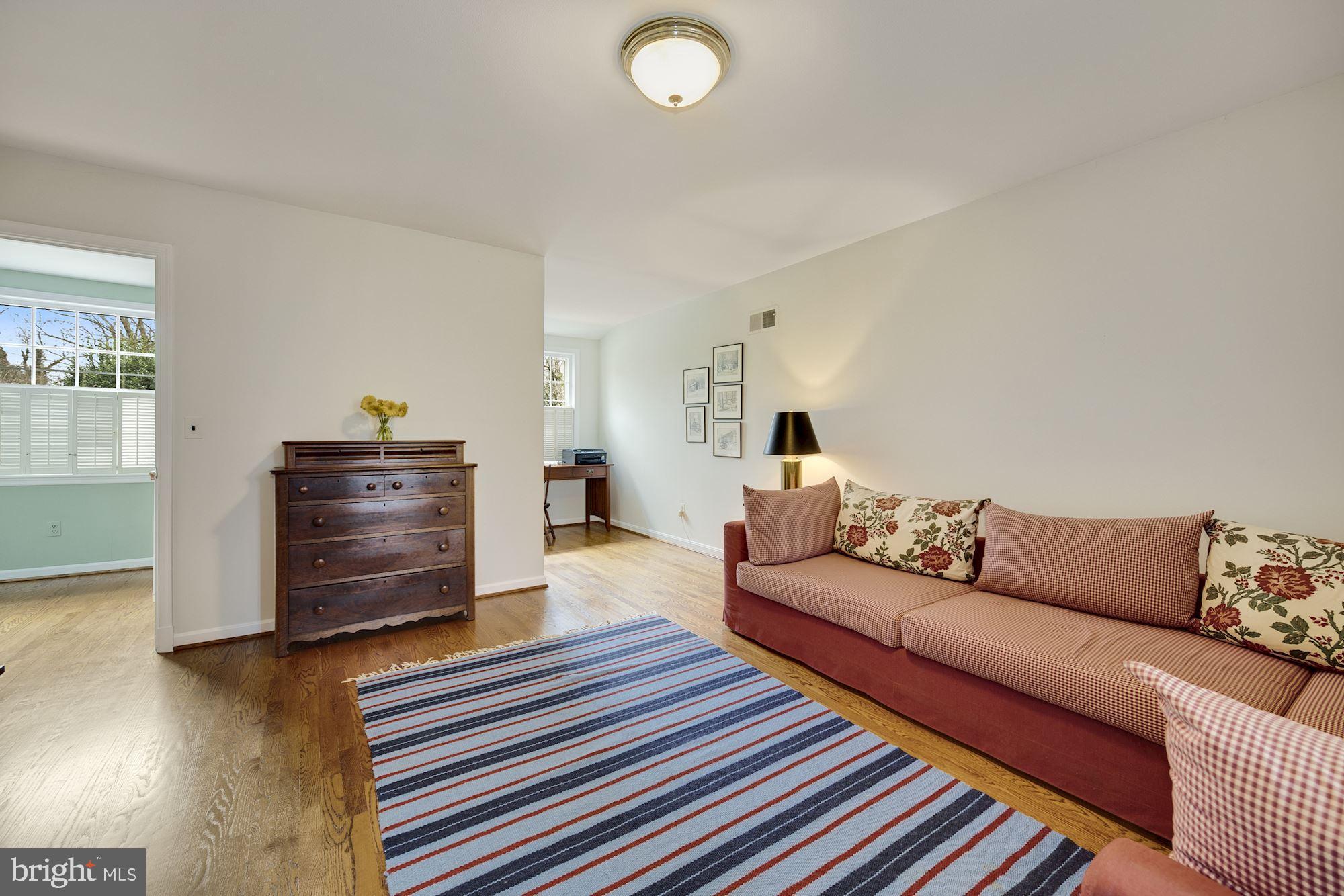 WESTMORELAND HILLS - Residential