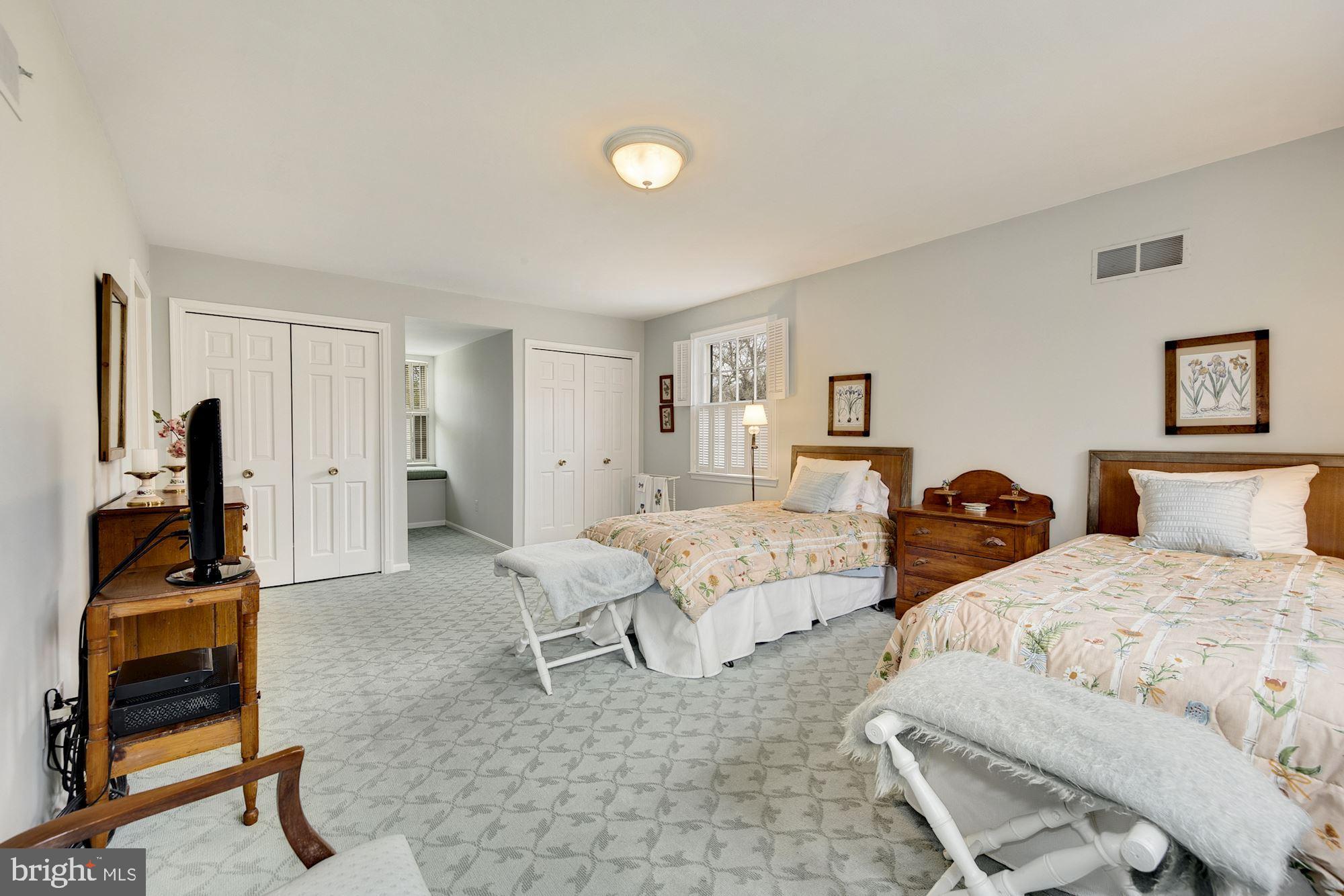 WESTMORELAND HILLS - Residential