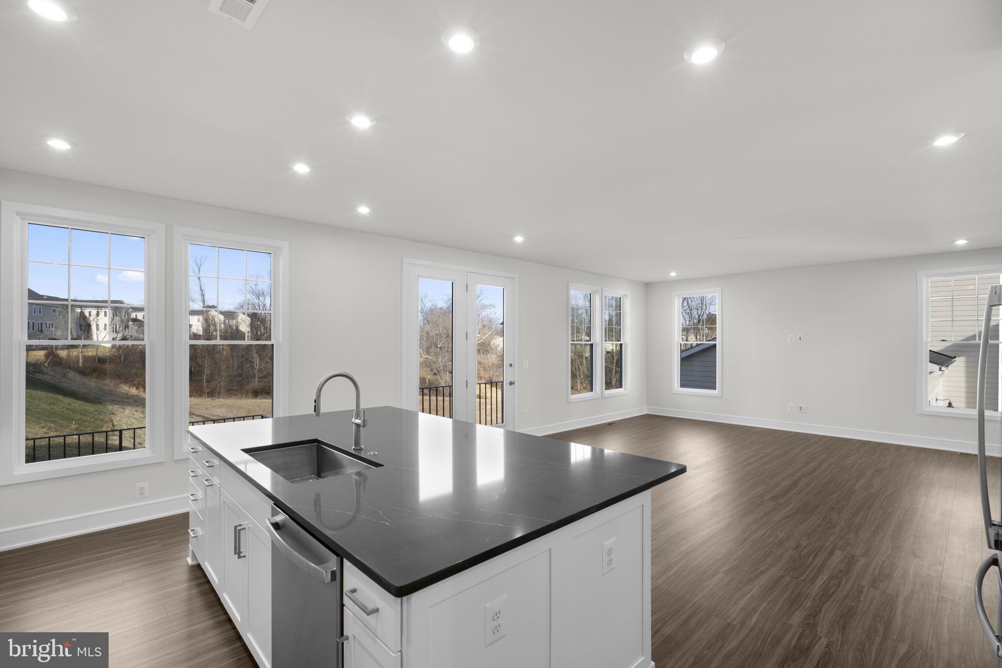 HERITAGE AT MARSHALL - Residential