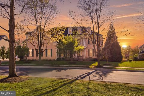 Photo of 17622 Auburn Village Drive, SANDY SPRING, MD 20860 (MLS # MDMC2227410)