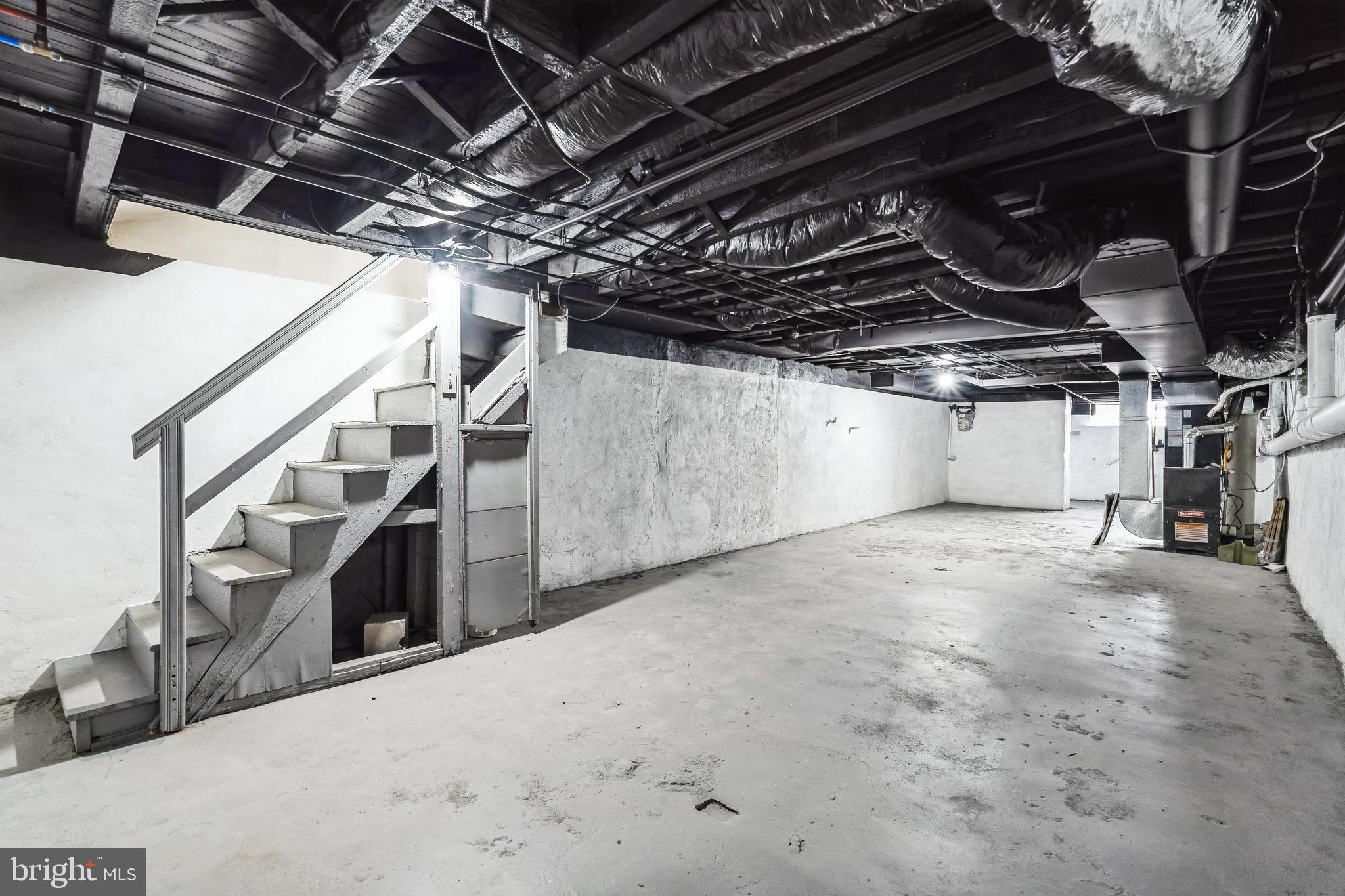 WEST OAK LANE - Residential