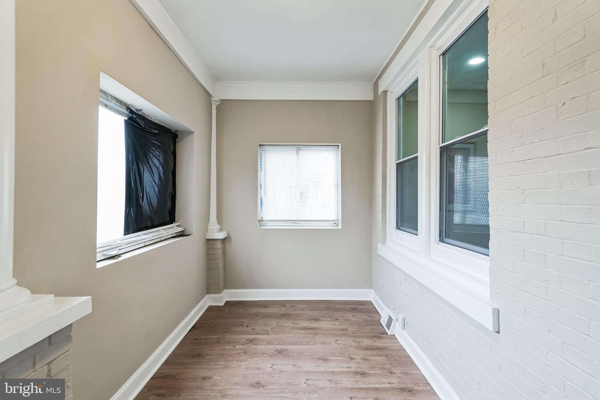 WEST OAK LANE - Residential