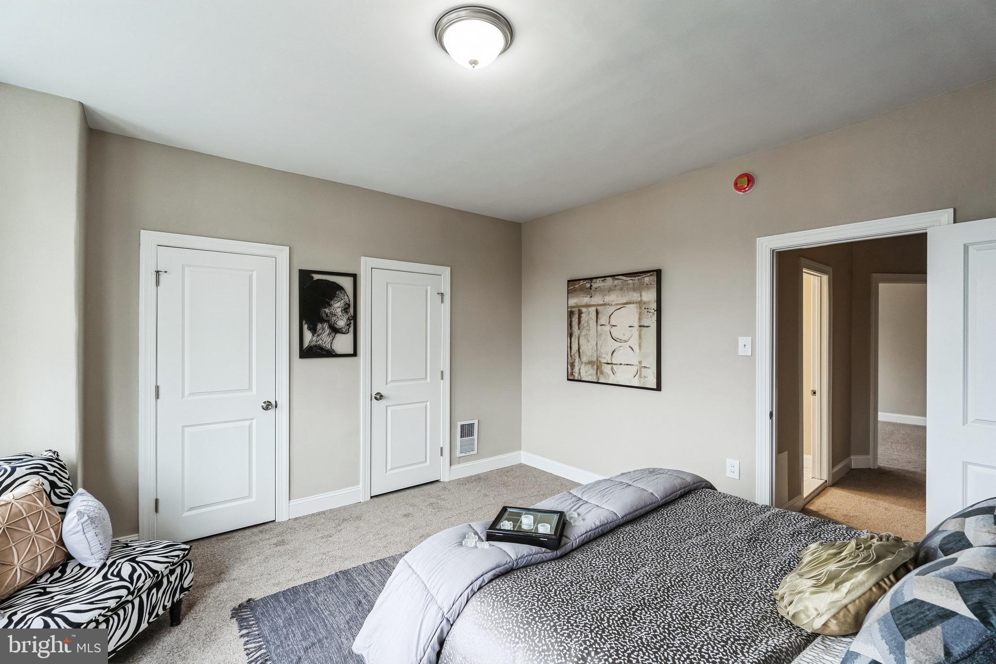 WEST OAK LANE - Residential