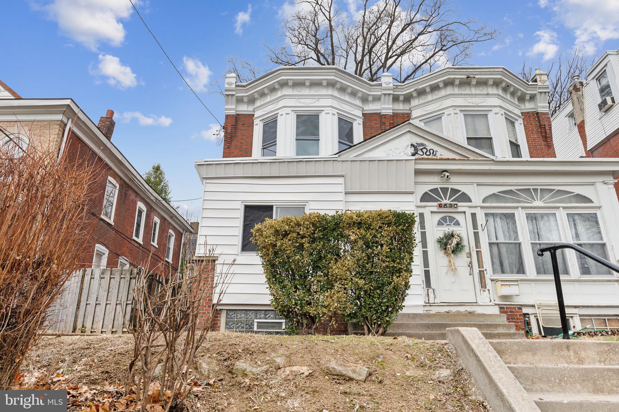 WEST OAK LANE - Residential