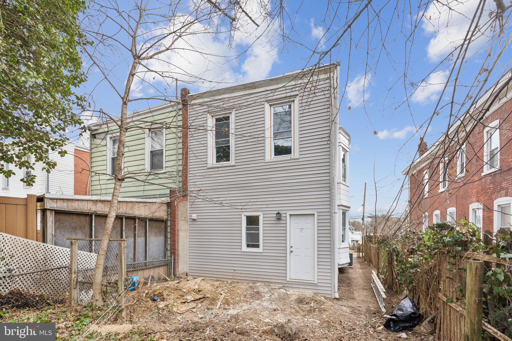 WEST OAK LANE - Residential