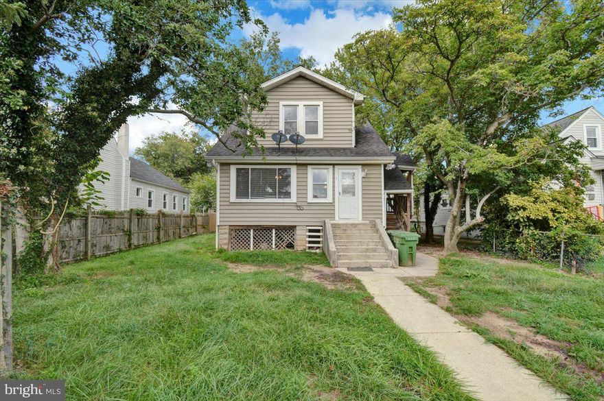 Come check out this detached 4 bedroom 3 bathroom home currently set up as 2 units. The home has been freshly painted throughout with new carpet installed. The first unit consists of 2 bedrooms and 1 full bath on the main level, accompanied by a partially finished functional basement with a full bathroom. The second upstairs unit with separate entrance consist of 2 bedrooms and 1 full bathroom. Very generous sized lot with a full detached 2 car garage with its own electric panel. Garage can be rented out for cash flow as well. Property is registered with the city and has an active rental license. Keep this as a two unit with cash flow or turn back into a single family home. Newer roof. Don't miss out on this opportunity!