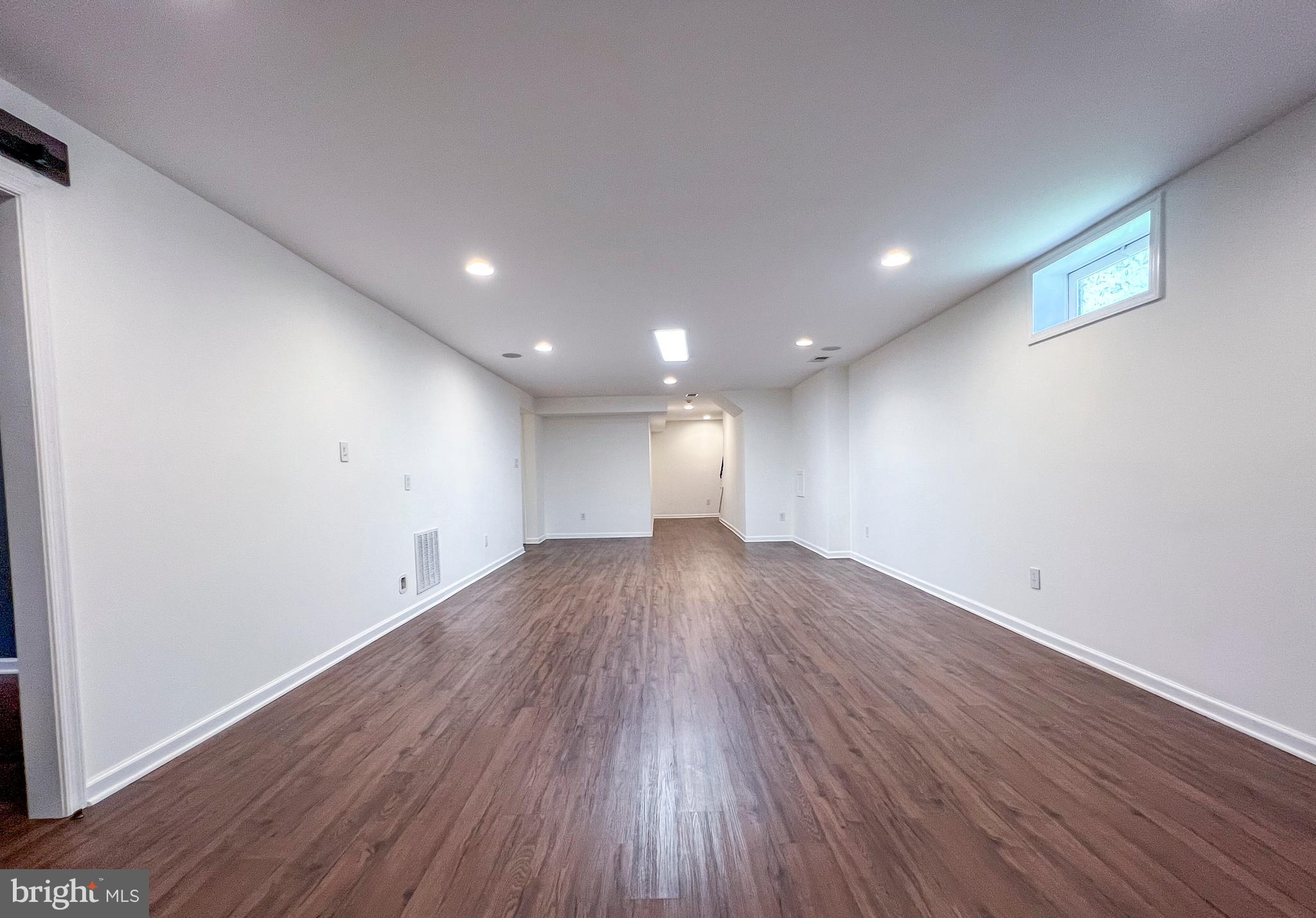 CENTREVILLE - Residential Lease