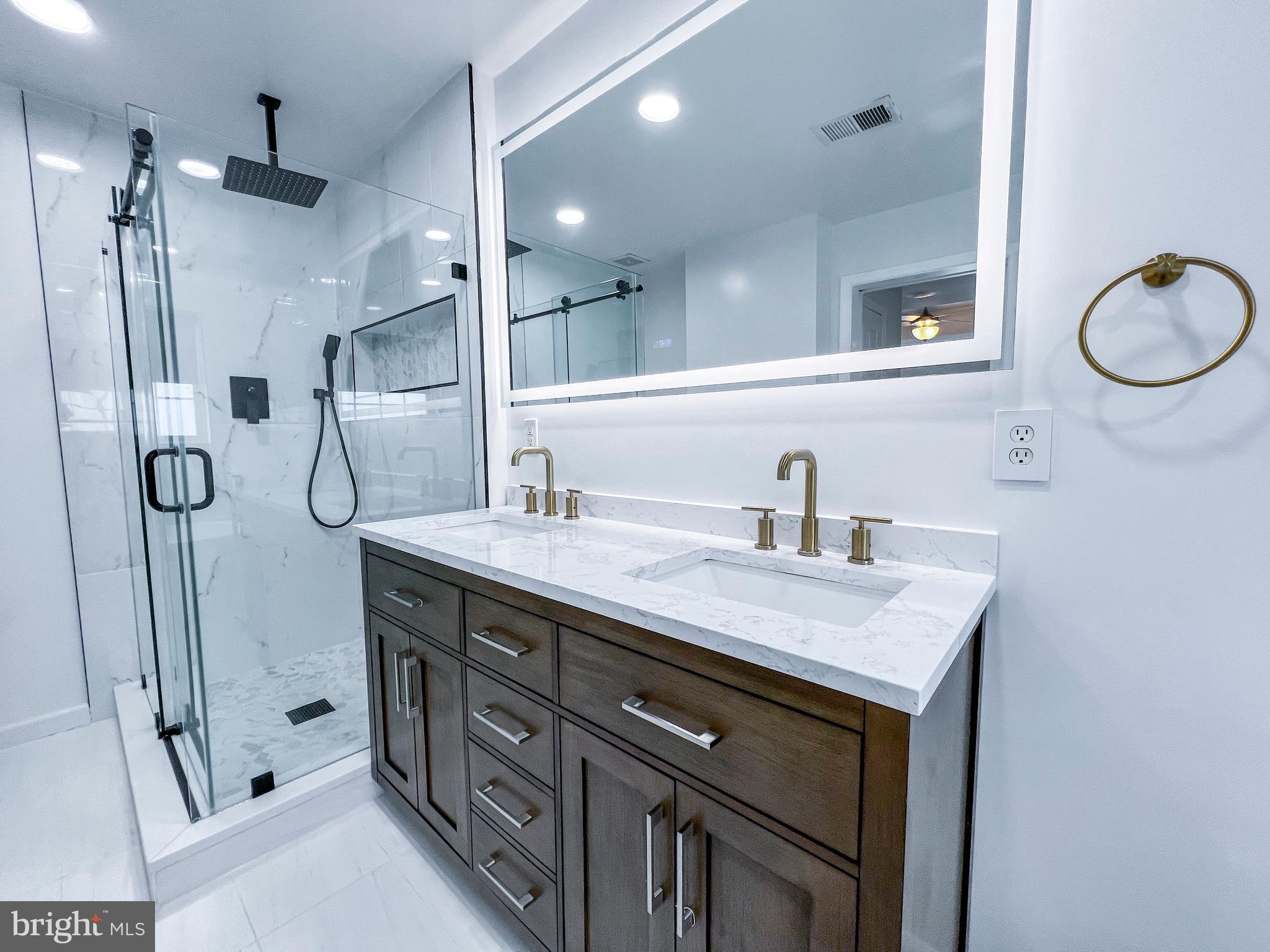 CENTREVILLE - Residential Lease