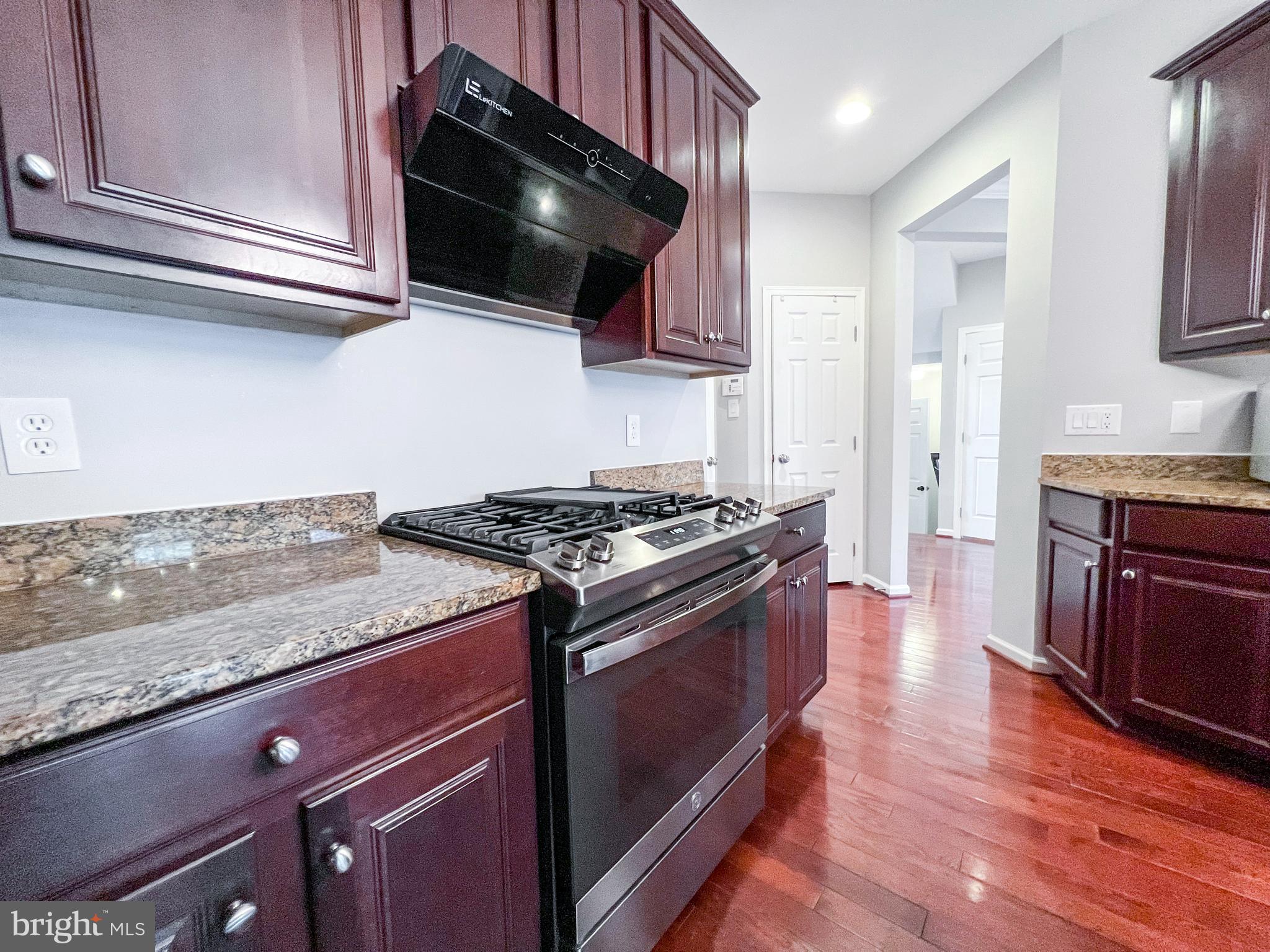 CENTREVILLE - Residential Lease