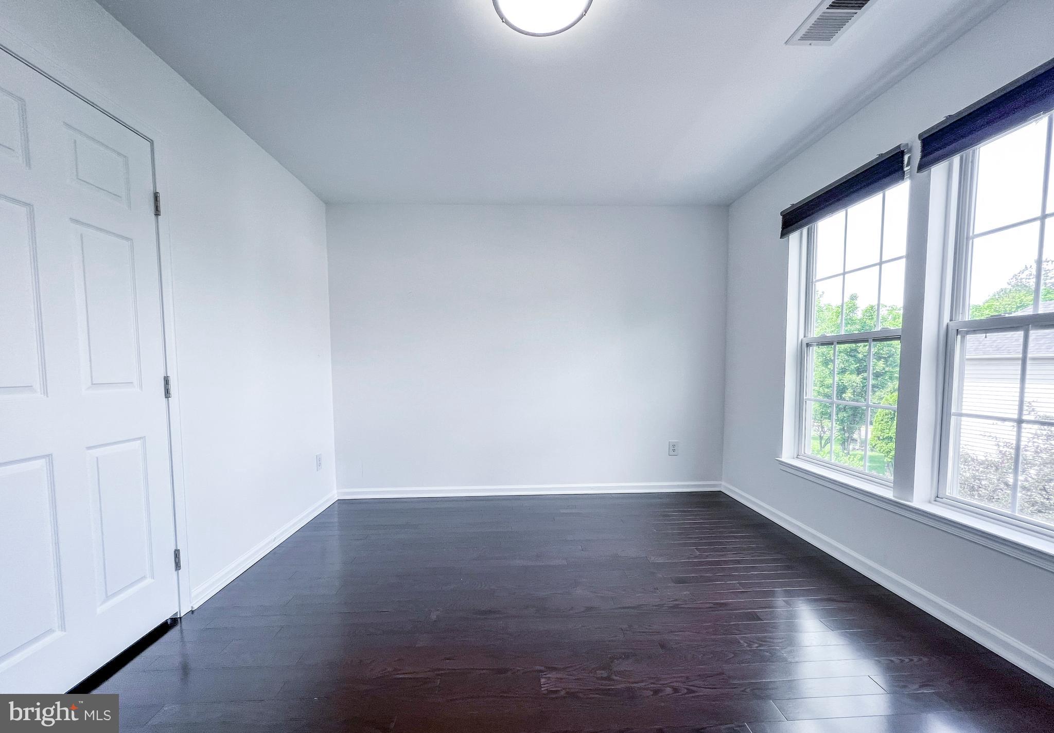 CENTREVILLE - Residential Lease