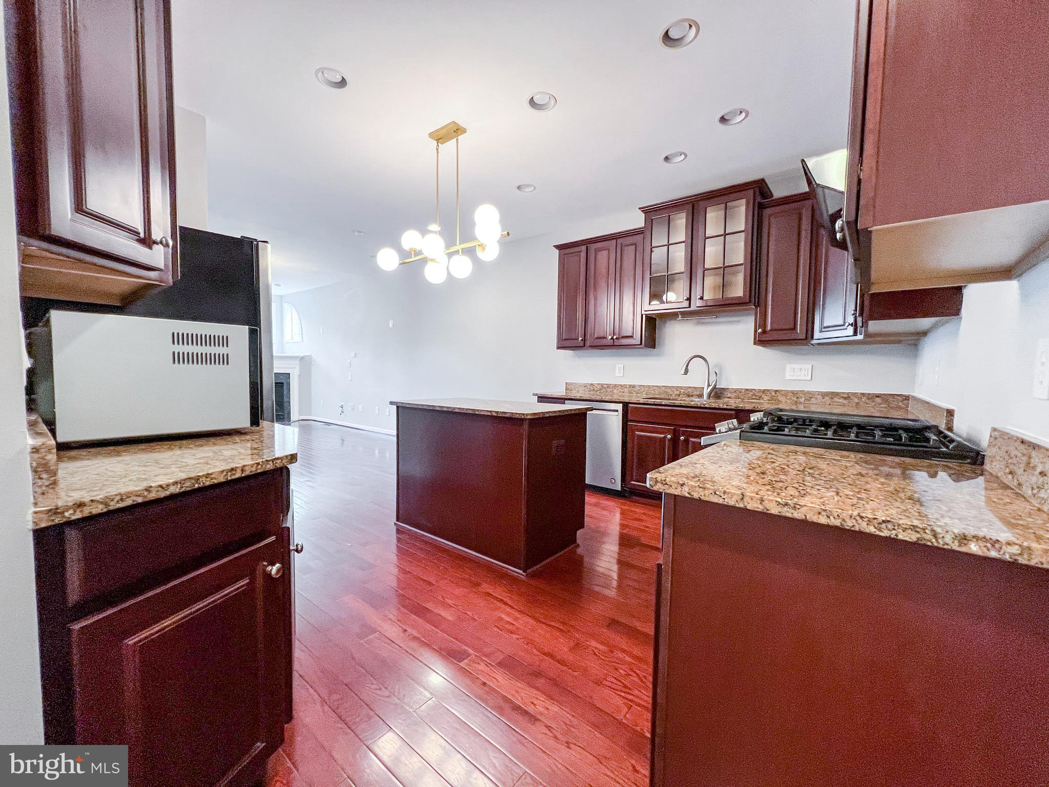 CENTREVILLE - Residential Lease