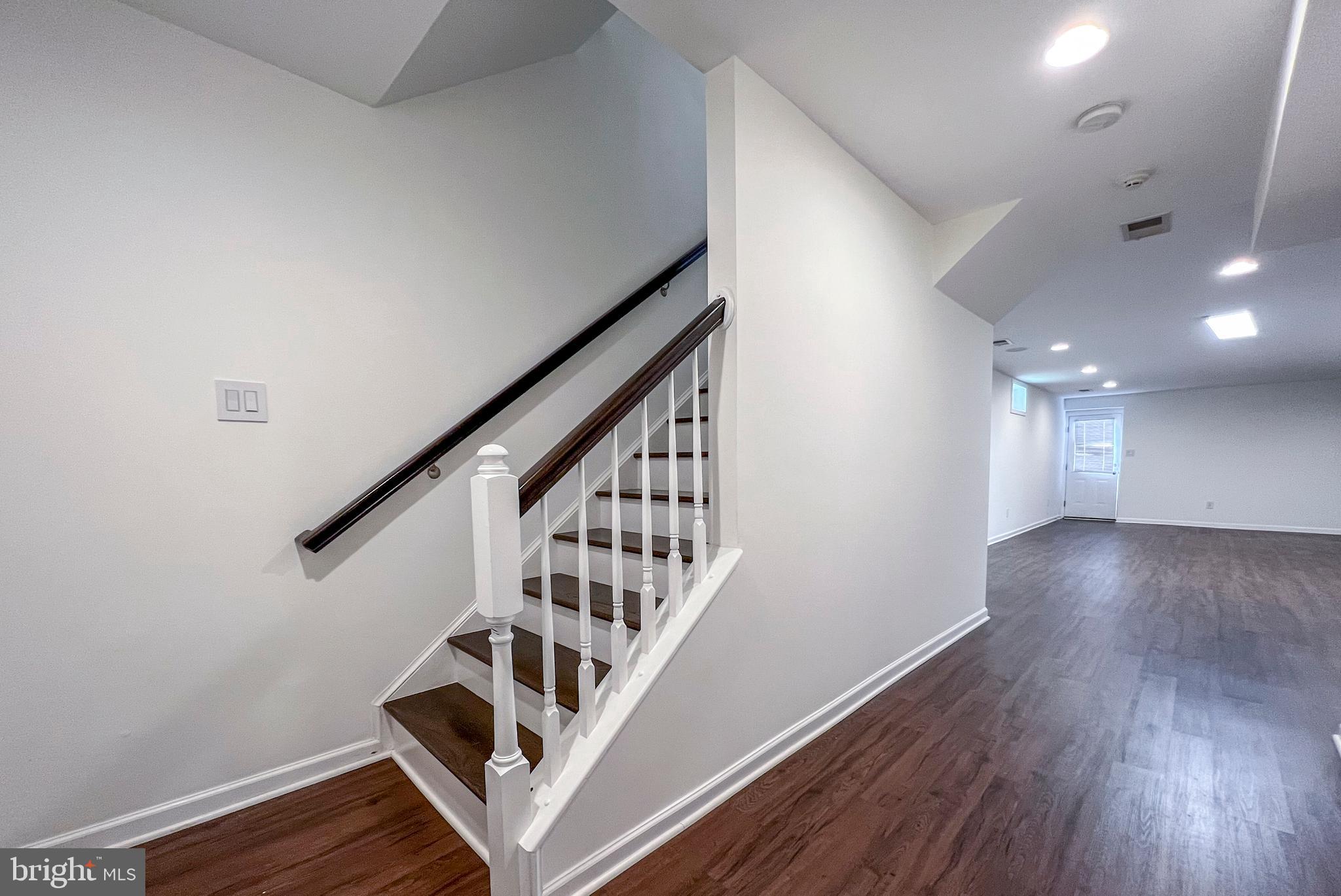 CENTREVILLE - Residential Lease