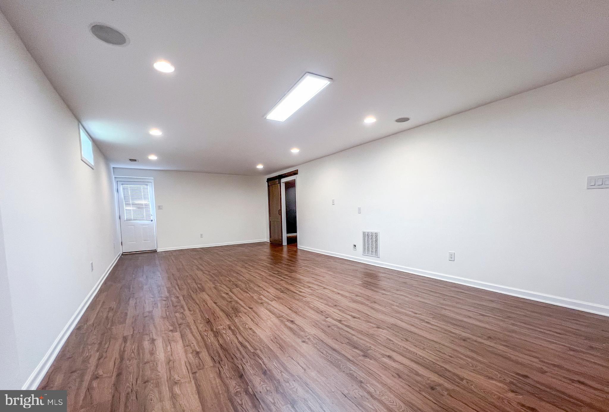 CENTREVILLE - Residential Lease