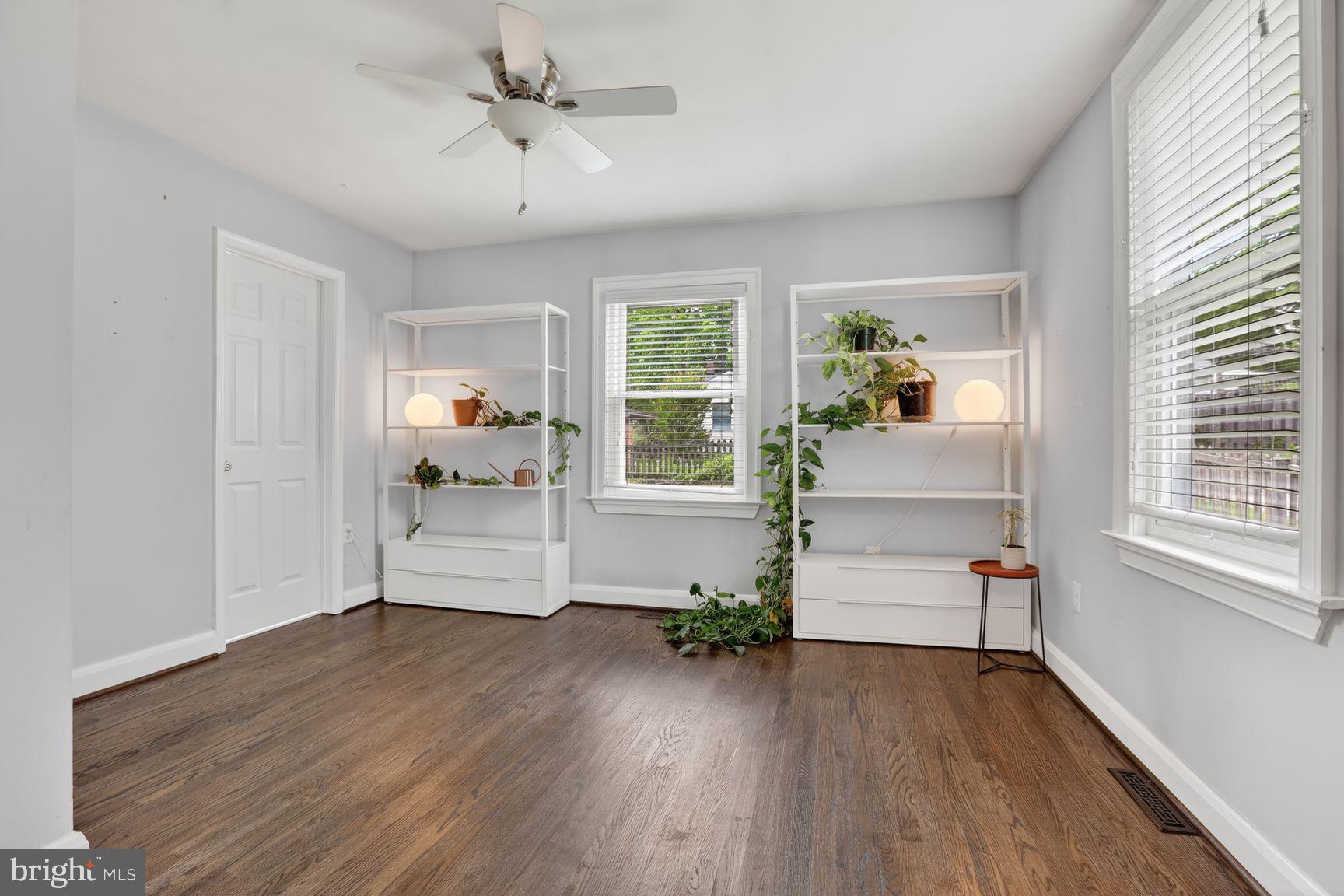 OAKCREST - Residential