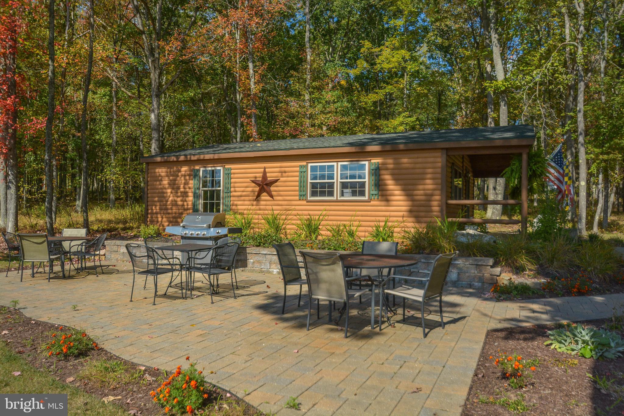 THOUSAND ACRES - Land