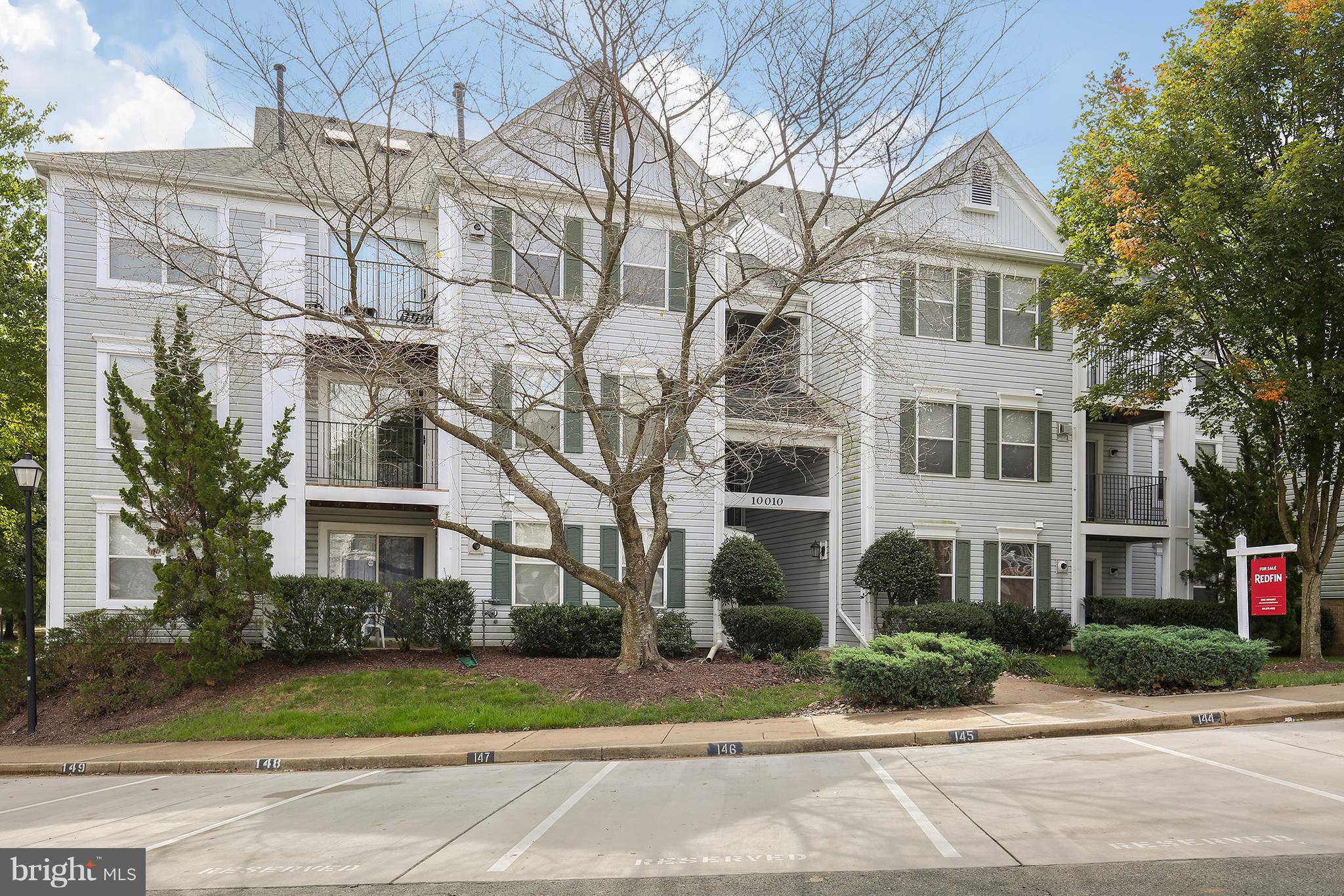 WELCOME HOME! Why Rent? Gorgeous top-floor loft-living condo with skylights. Open kitchen with granite tops, new upgraded cabinets, HVAC, s/s appliances, washer & dryer. New carpeting. Living Room fireplace with deck overlooking pool. Main level large suites w own baths & w-i closet. Pool, tennis & comm ctr in dues. Walk-able distance to vibrant Crown Park & Rio dining, shops & movies . Minutes to Shady Grove Metro, I-270. HURRY!