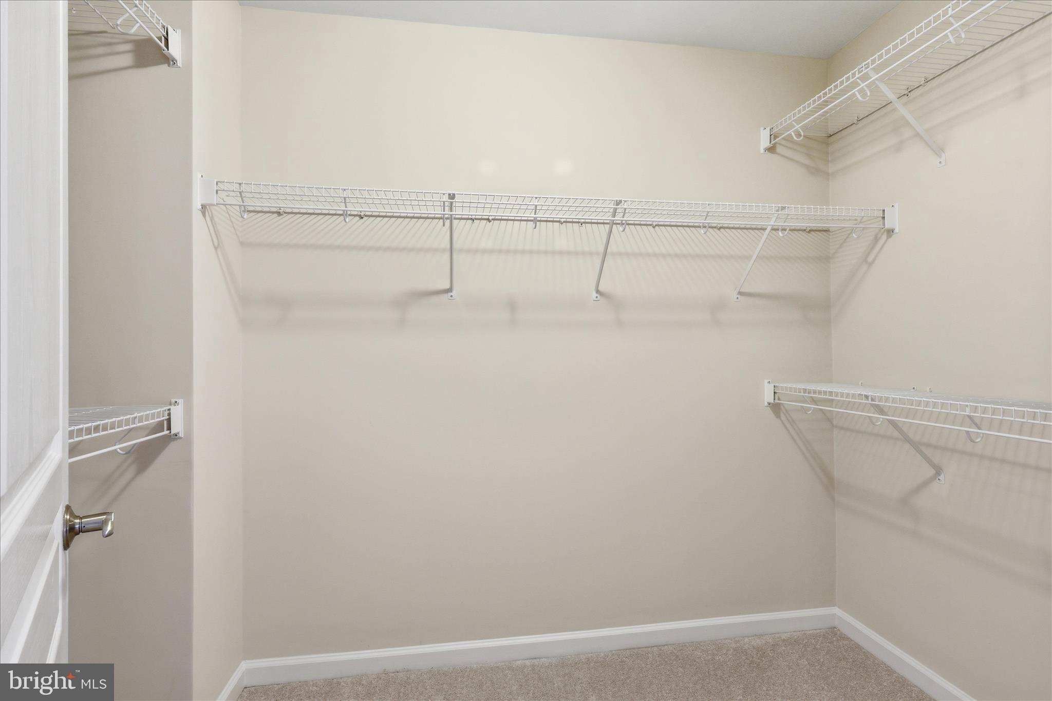 SPRING PARK STATION - Residential