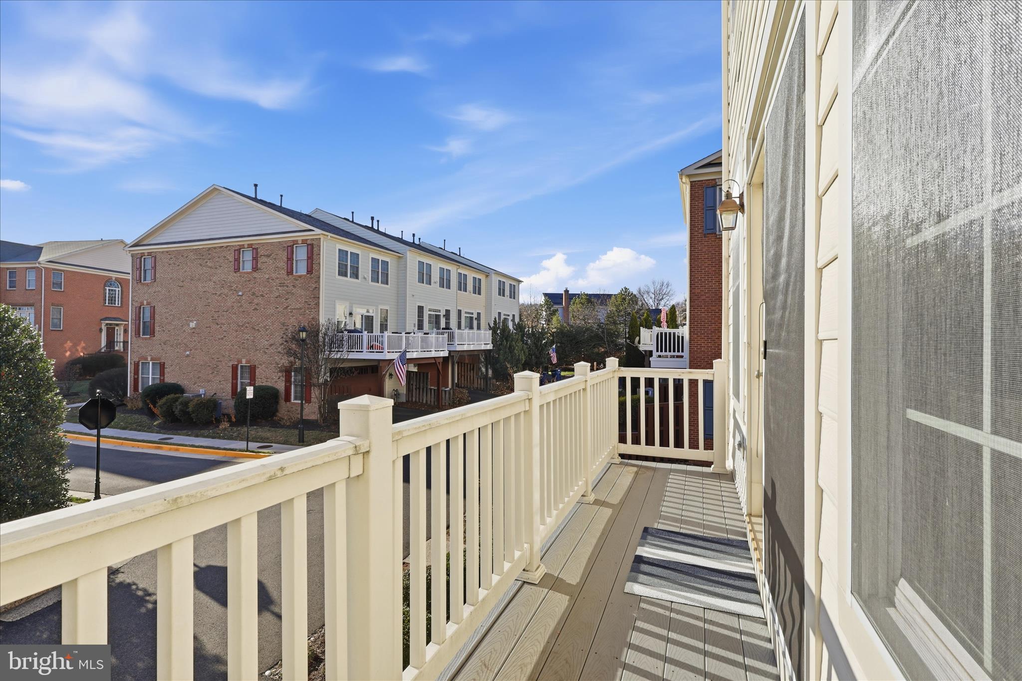 SPRING PARK STATION - Residential