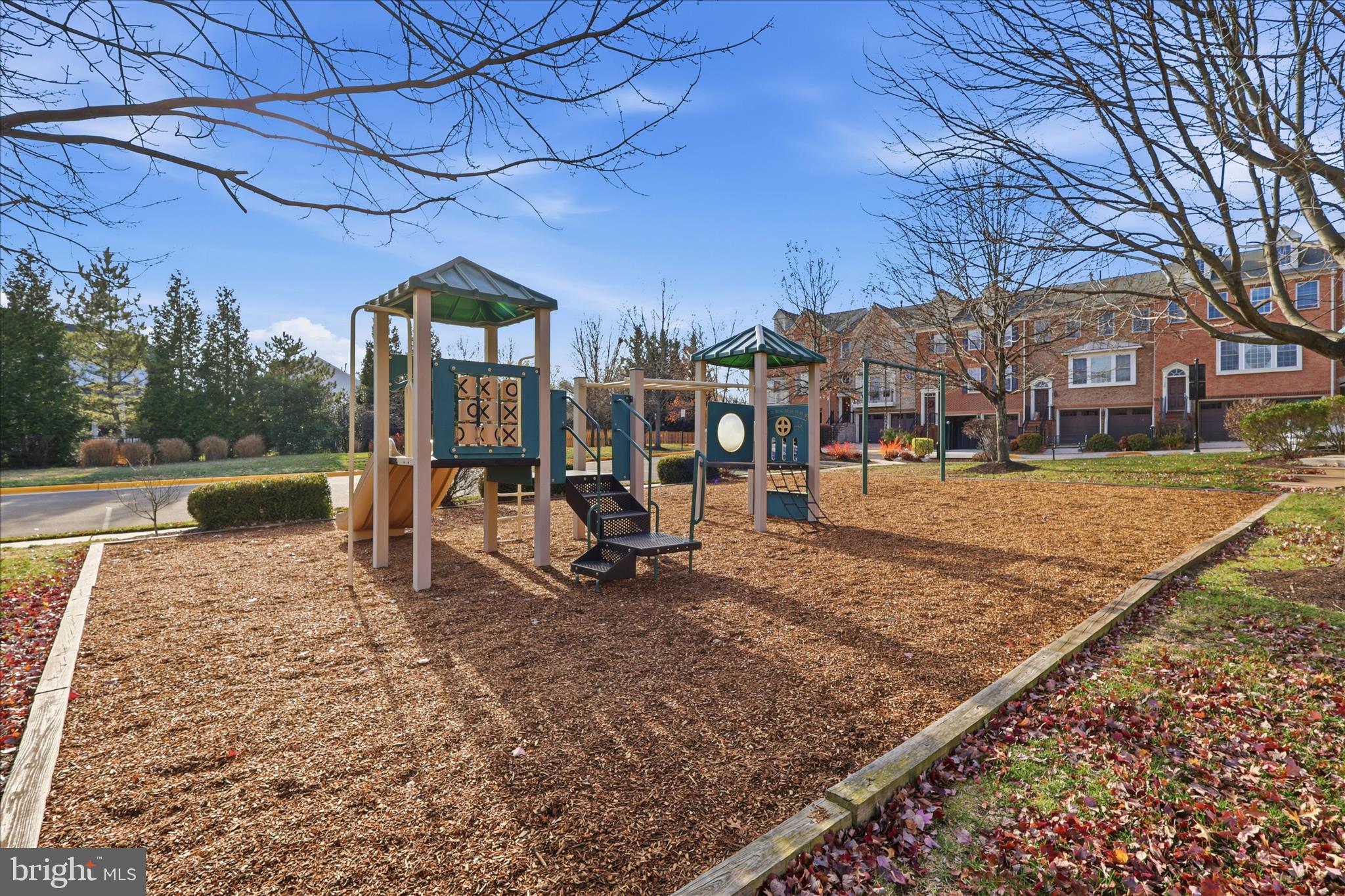 SPRING PARK STATION - Residential