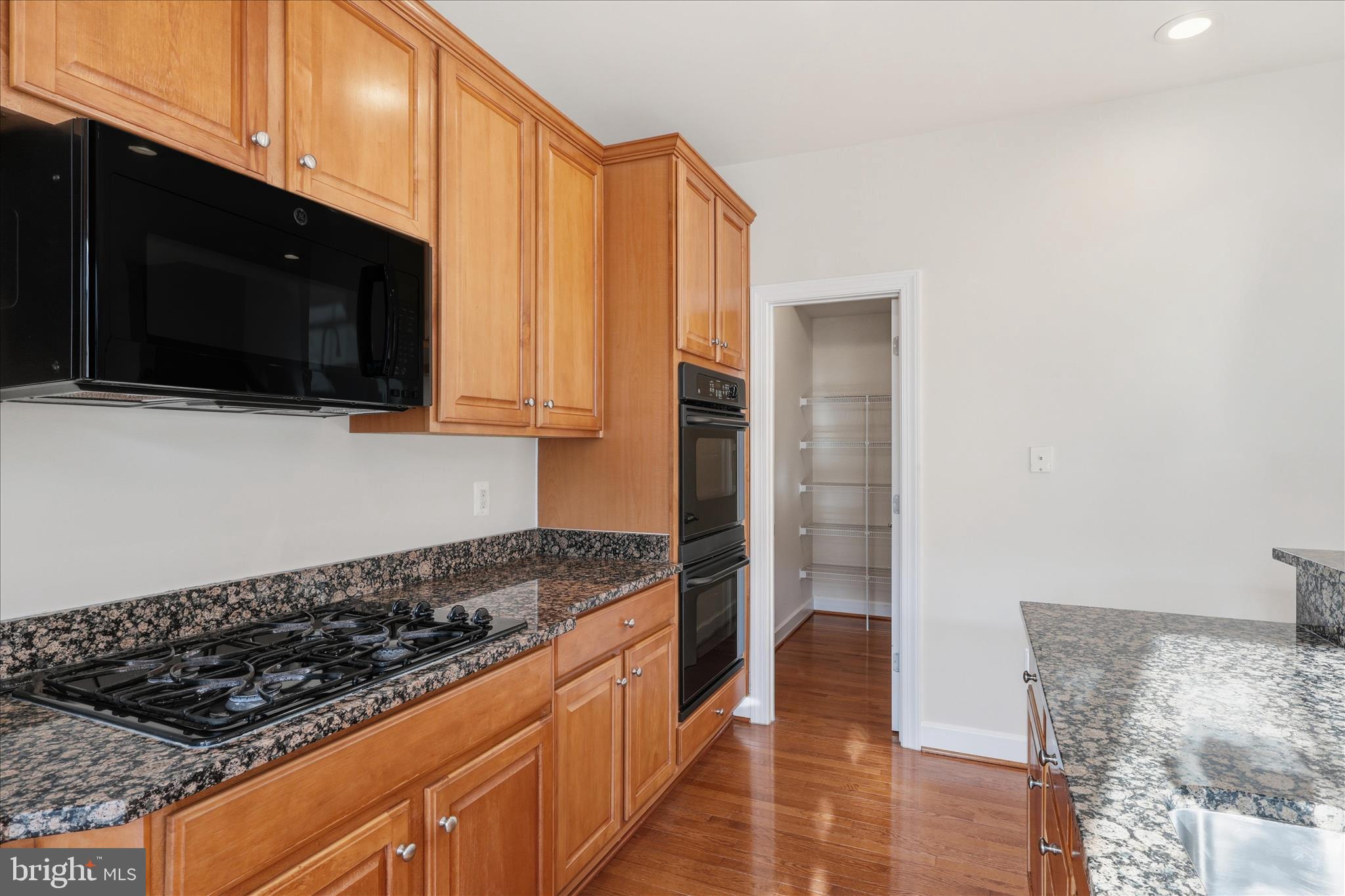 SPRING PARK STATION - Residential