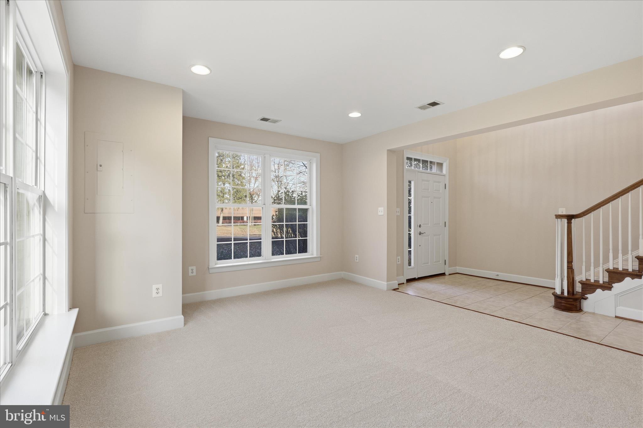 SPRING PARK STATION - Residential