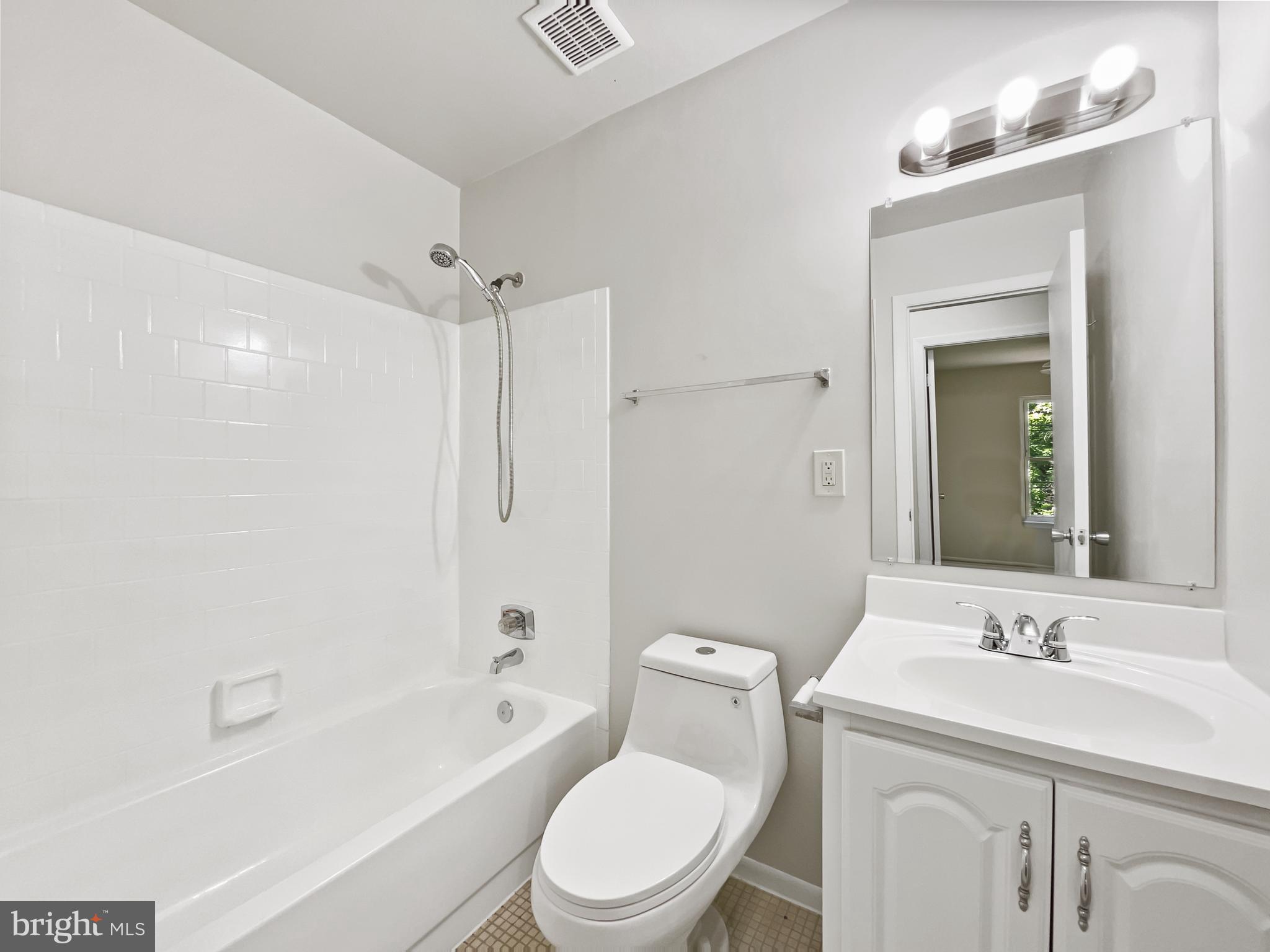 SHANNON STATION - Residential