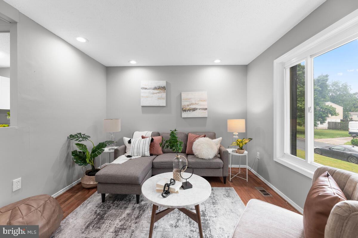 SPRING BRANCH ESTATES - Residential