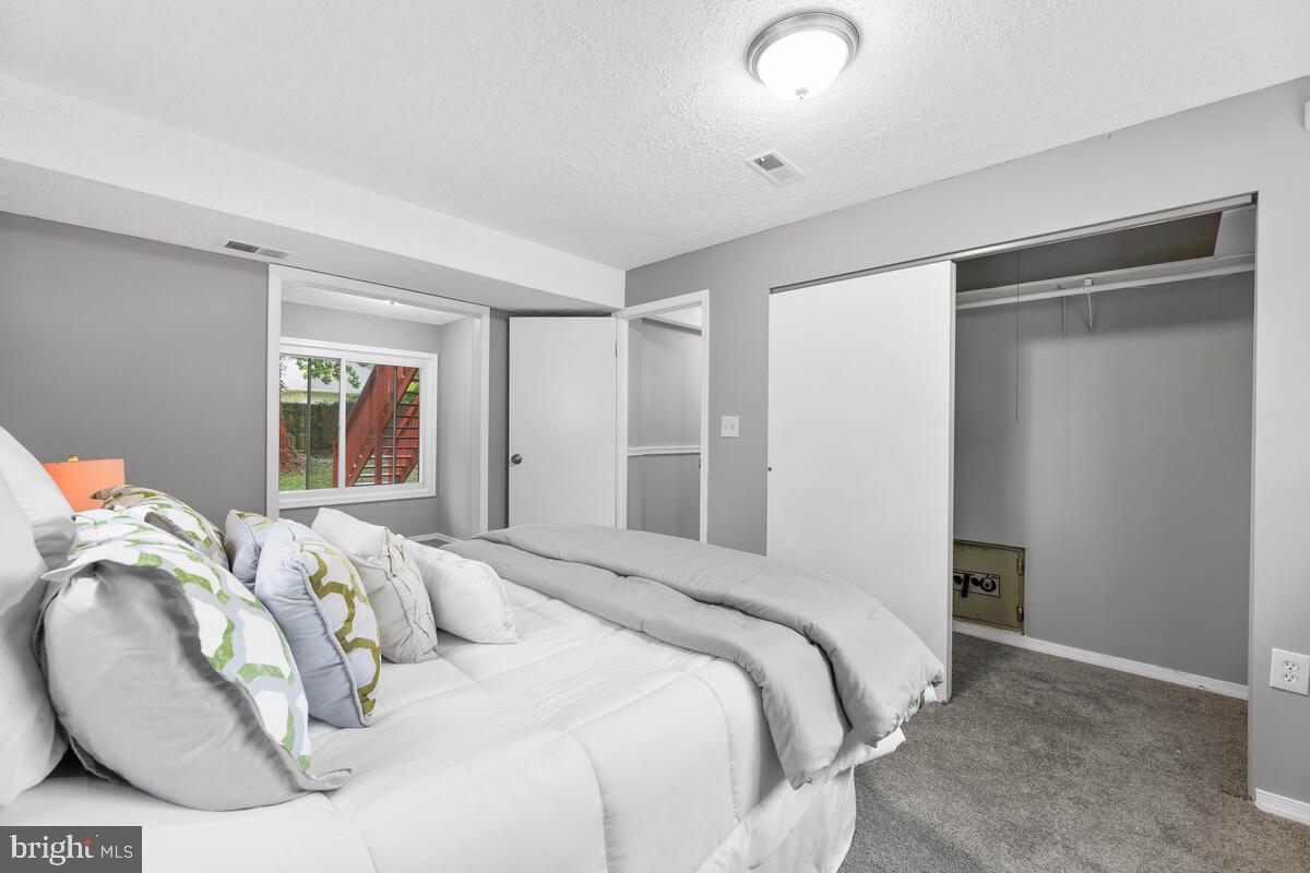 SPRING BRANCH ESTATES - Residential