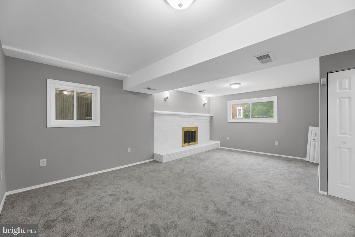 SPRING BRANCH ESTATES - Residential