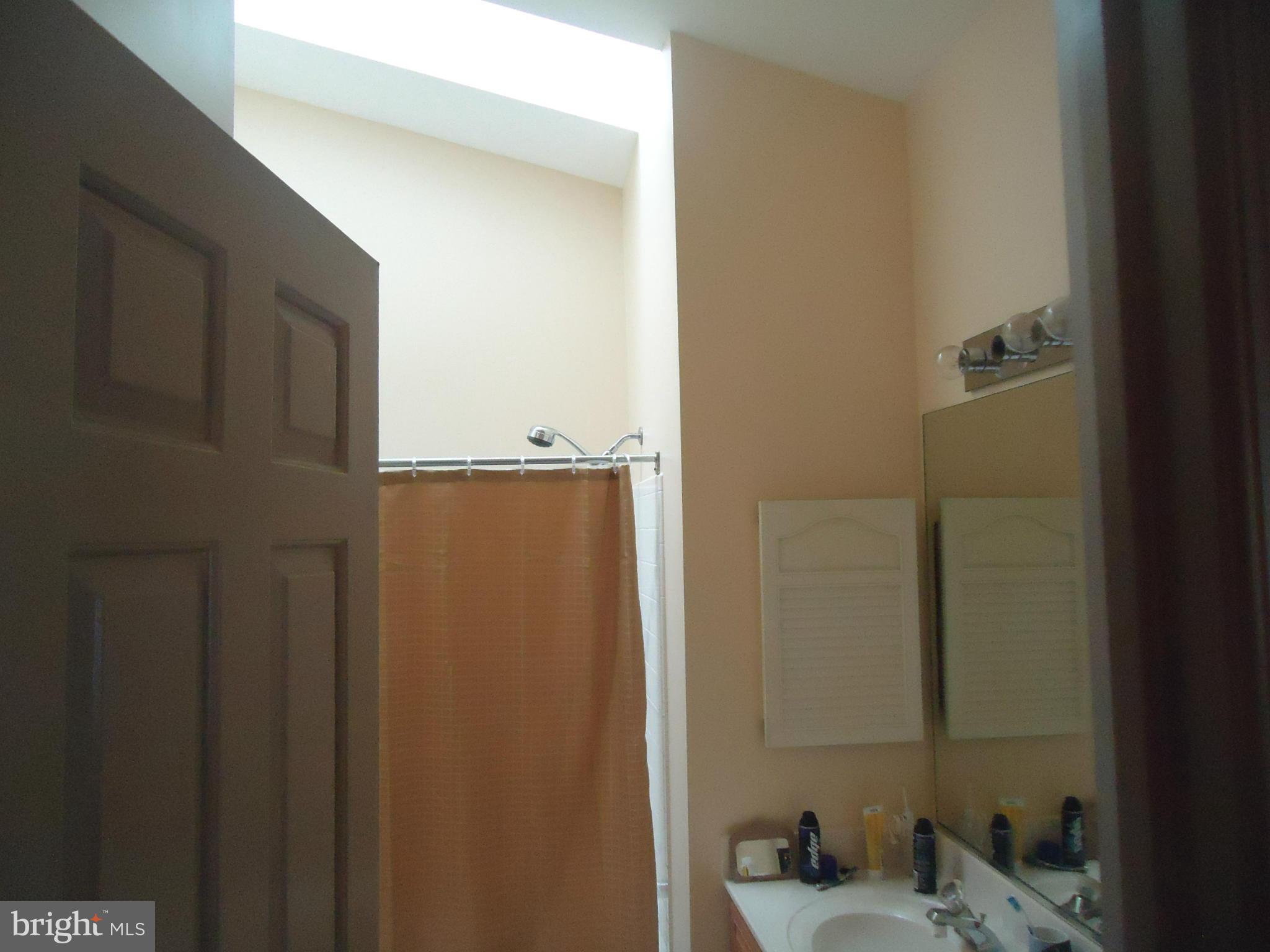 LAUREL LAKES - Residential